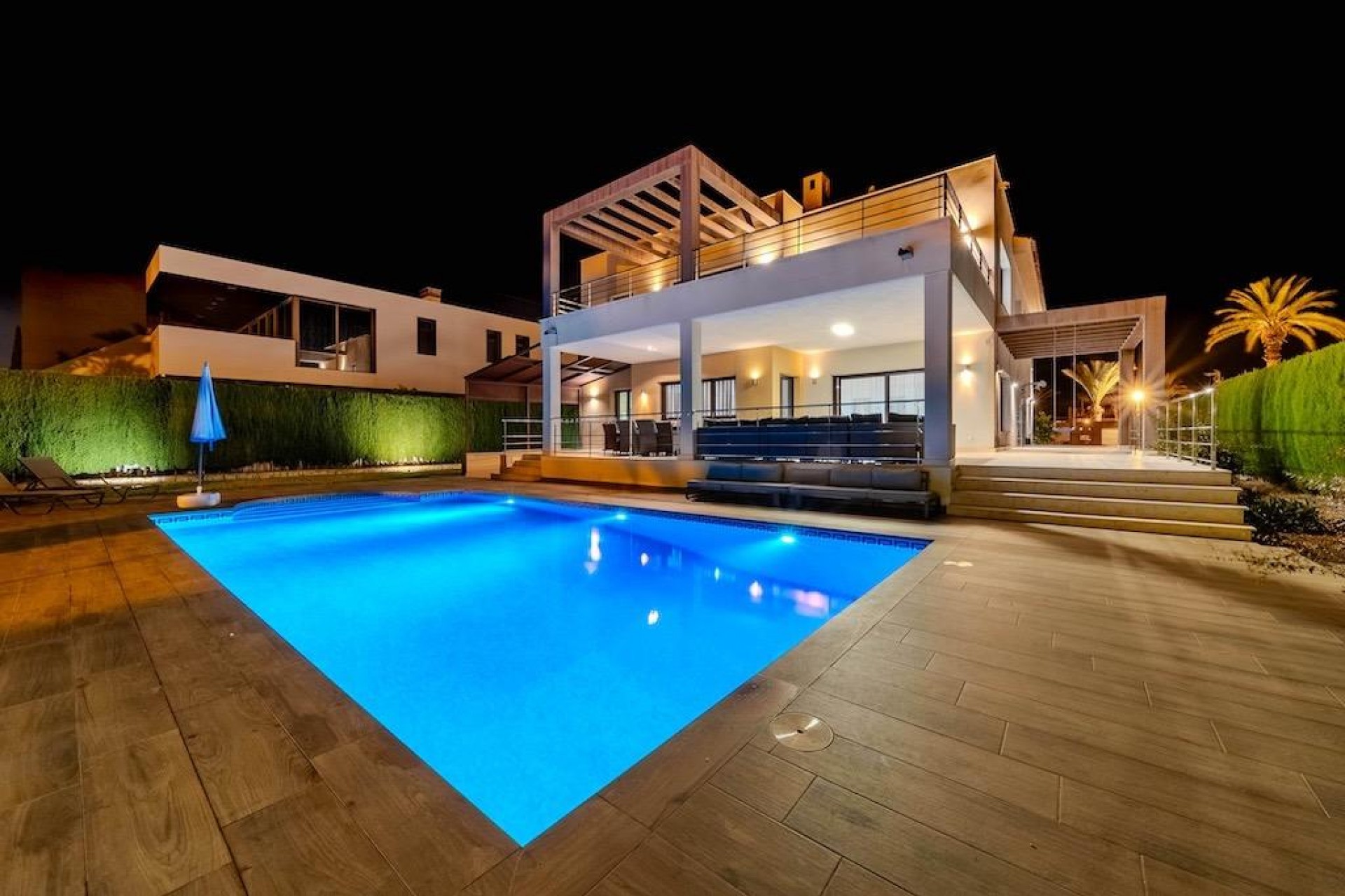 Återförsäljning - Villa -
Cabo Roig - Costa Blanca