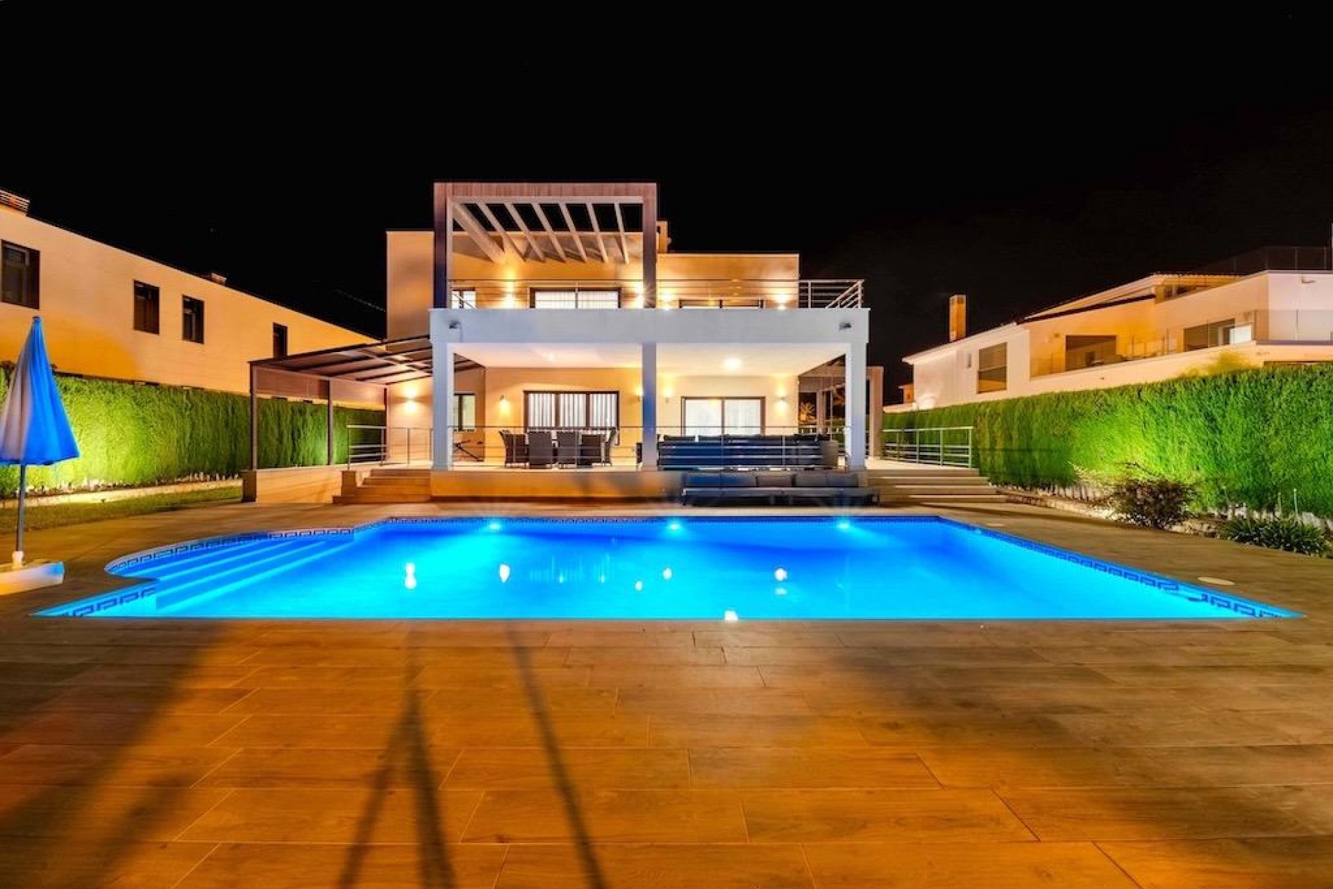 Återförsäljning - Villa -
Cabo Roig - Costa Blanca