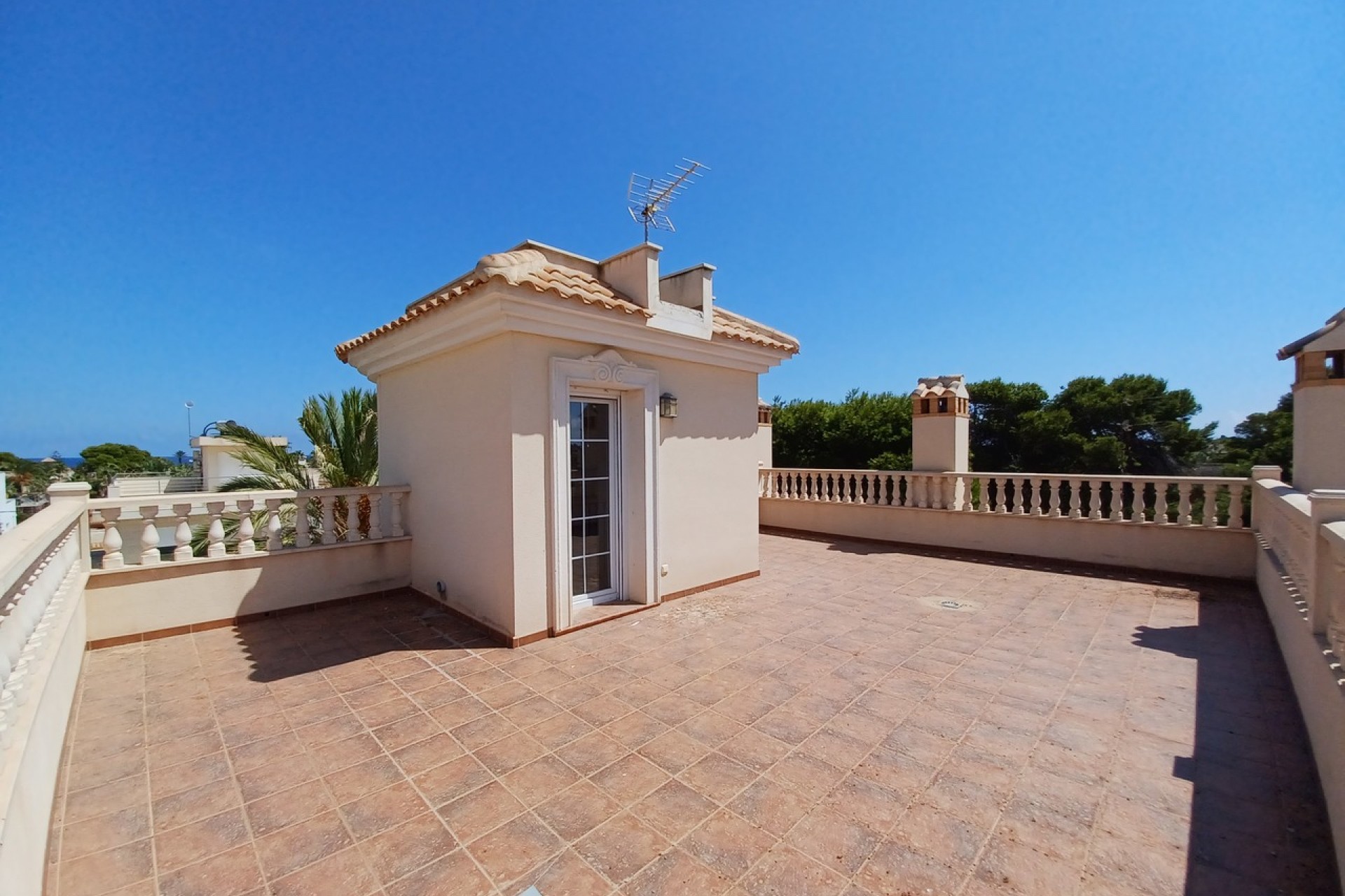 Återförsäljning - Villa -
Cabo Roig - Costa Blanca