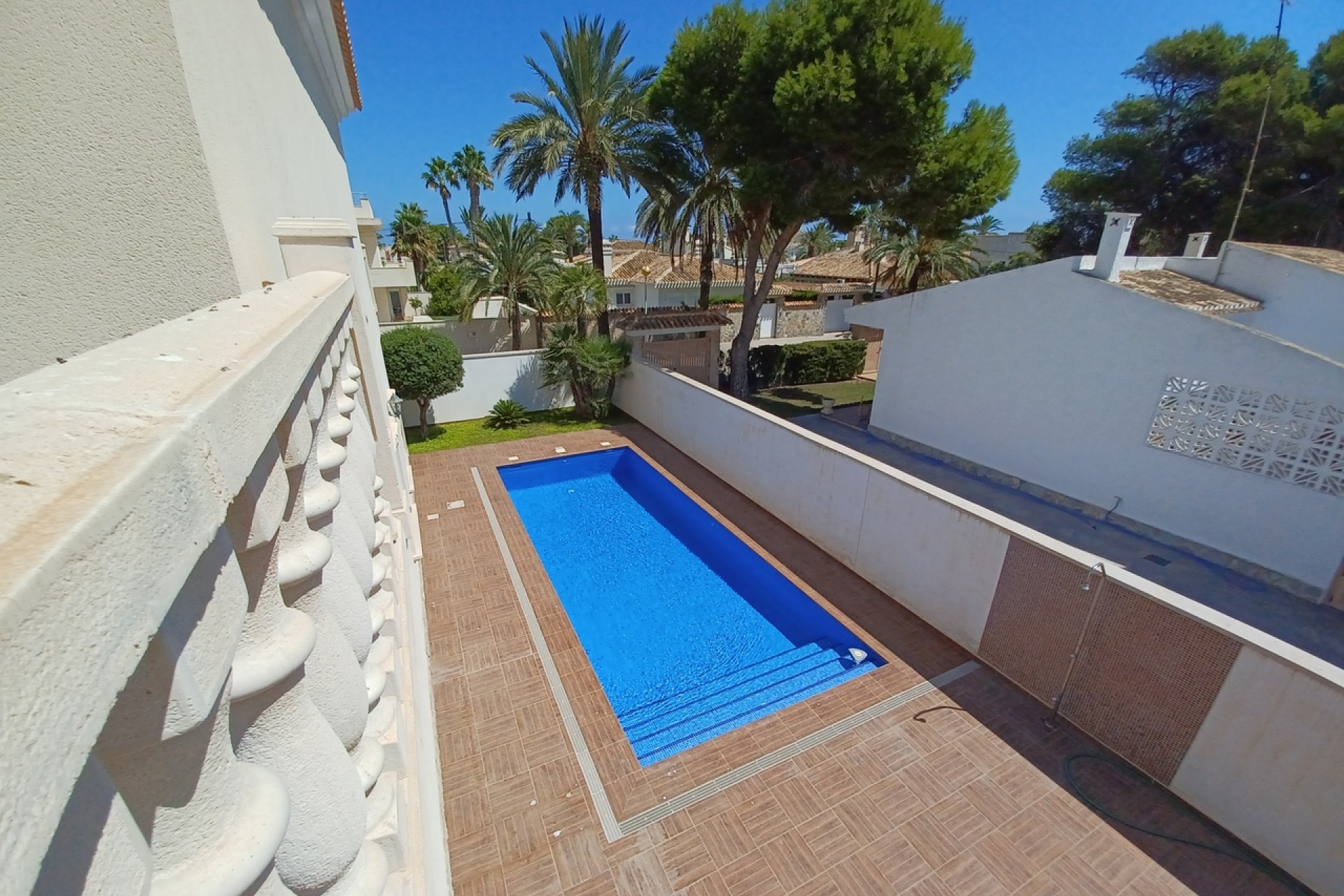 Återförsäljning - Villa -
Cabo Roig - Costa Blanca