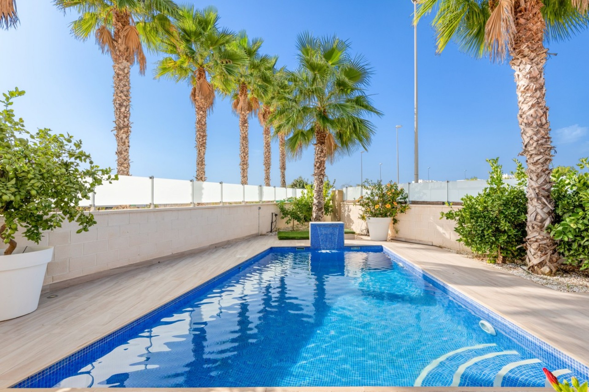 Återförsäljning - Villa -
Cabo Roig - Costa Blanca
