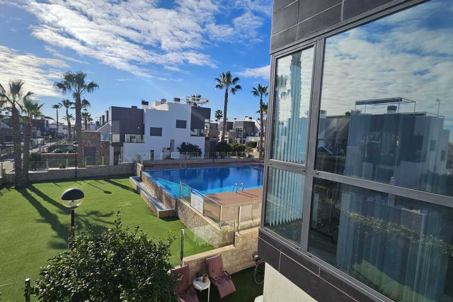 Återförsäljning - Villa -
Cabo Roig - Costa Blanca