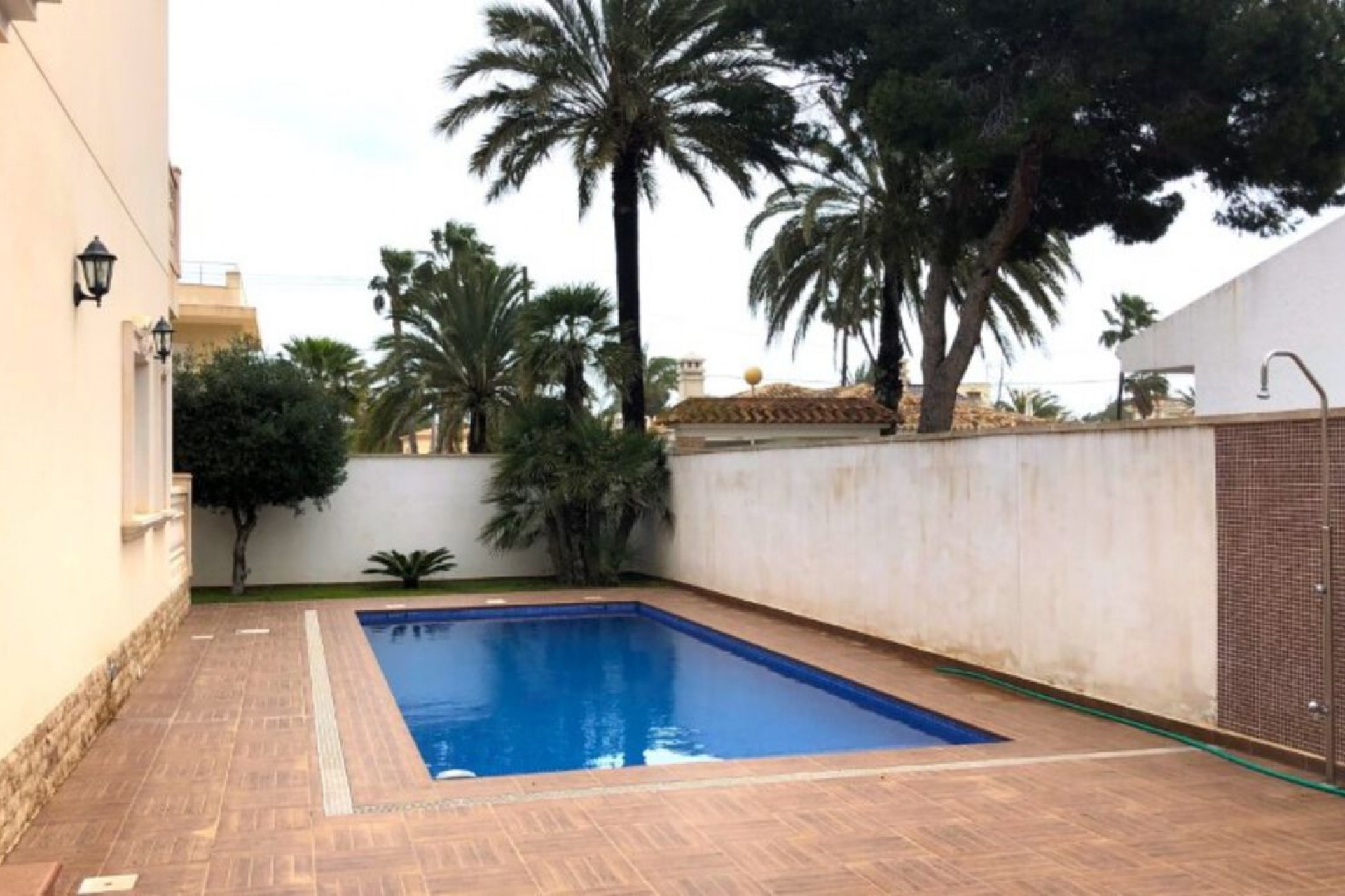 Återförsäljning - Villa -
Cabo Roig - Costa Blanca