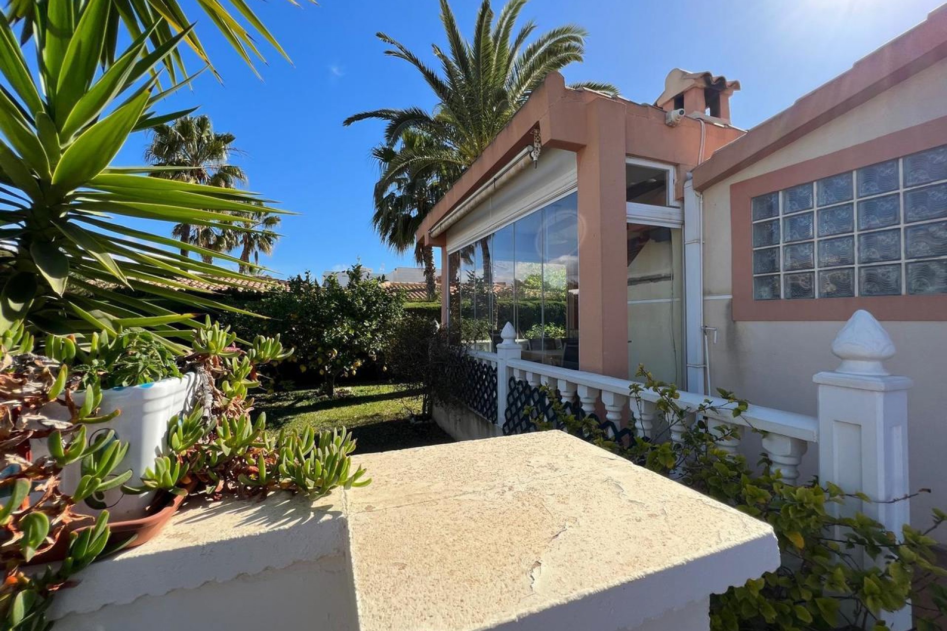 Återförsäljning - Villa -
Cabo Roig - Costa Blanca