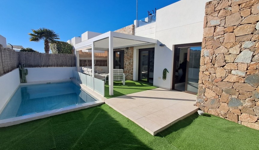 Återförsäljning - Villa -
Cabo Roig - Costa Blanca