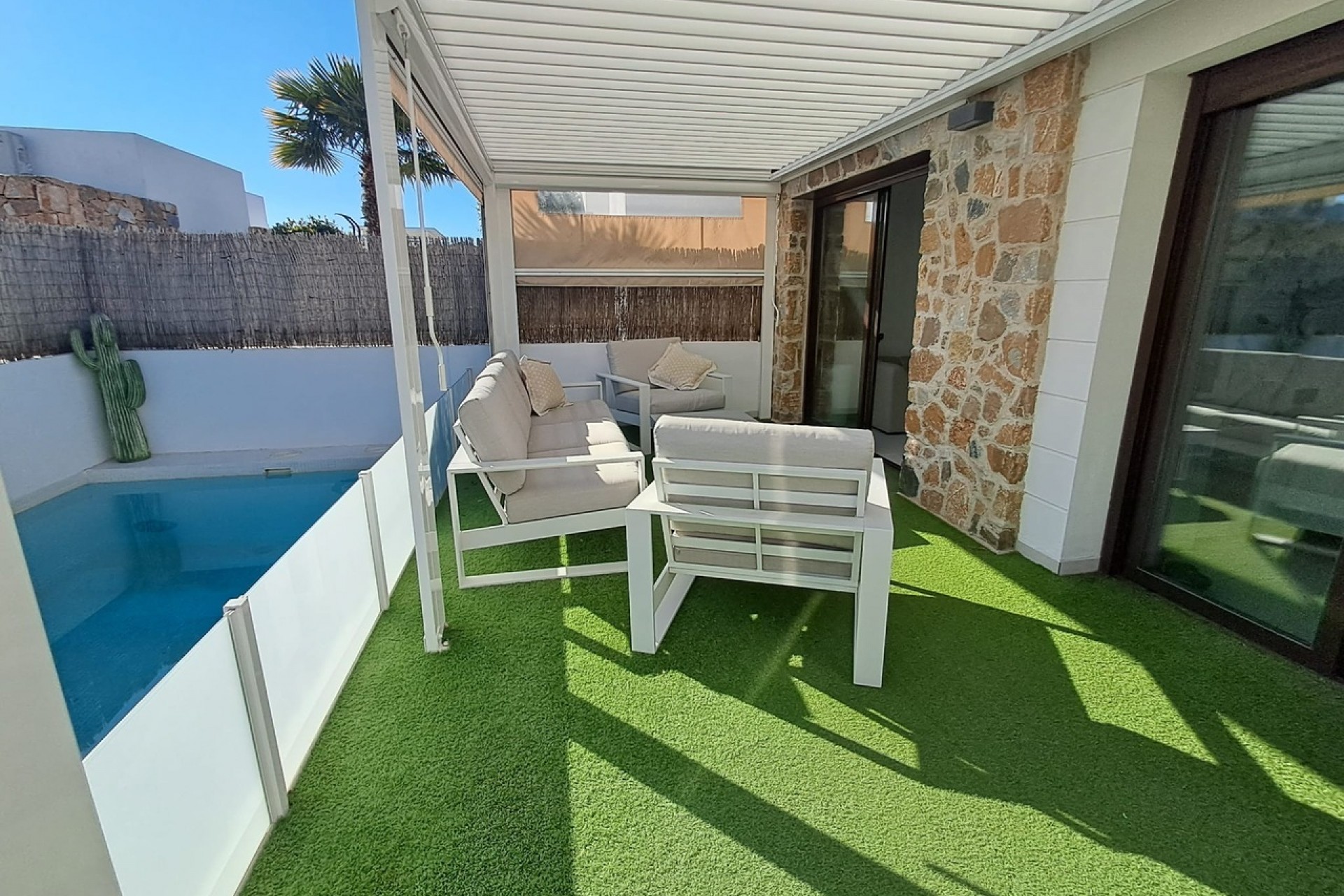 Återförsäljning - Villa -
Cabo Roig - Costa Blanca