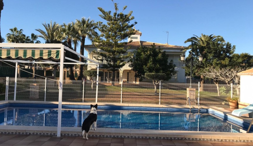 Återförsäljning - Villa -
Cabo Roig - Costa Blanca