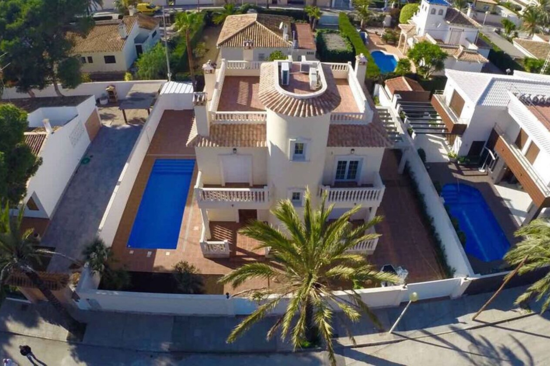 Återförsäljning - Villa -
Cabo Roig - Costa Blanca