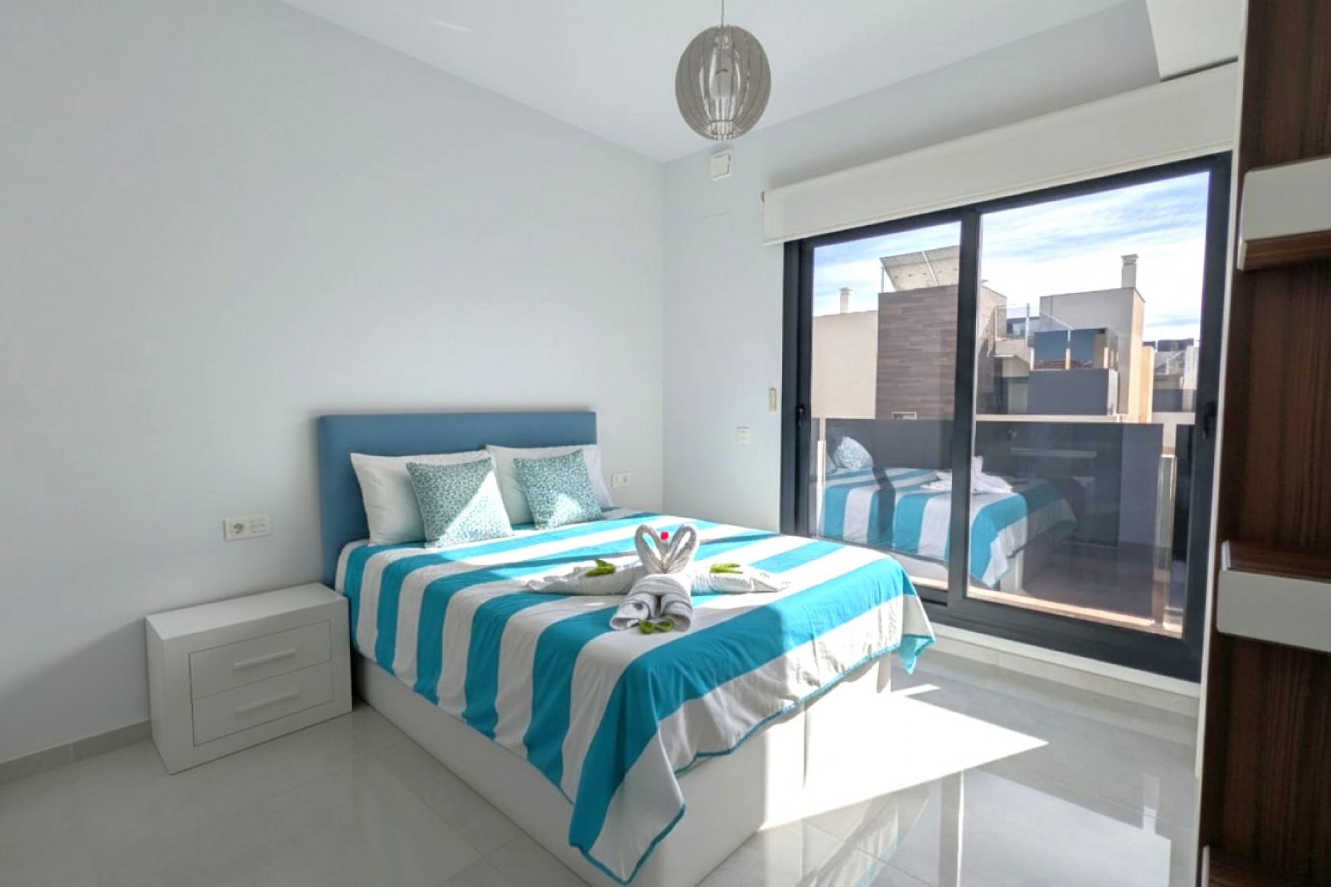 Återförsäljning - Villa -
Cabo Roig - Costa Blanca