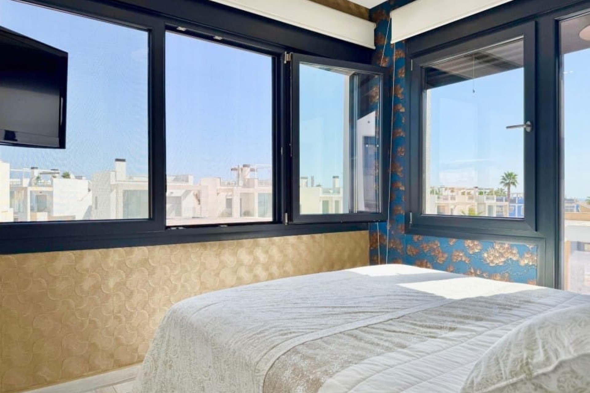 Återförsäljning - Villa -
Cabo Roig - Costa Blanca