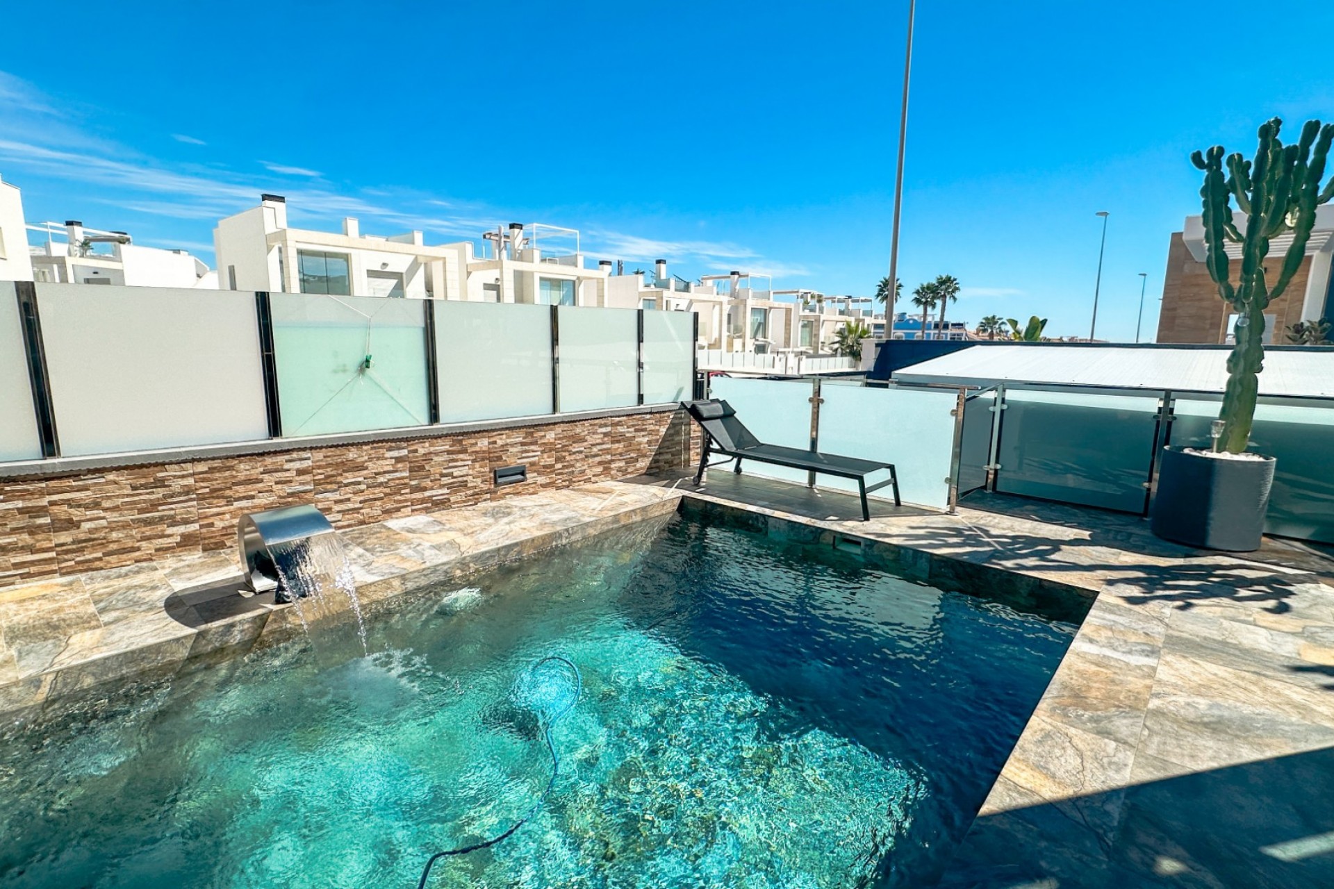 Återförsäljning - Villa -
Cabo Roig - Costa Blanca