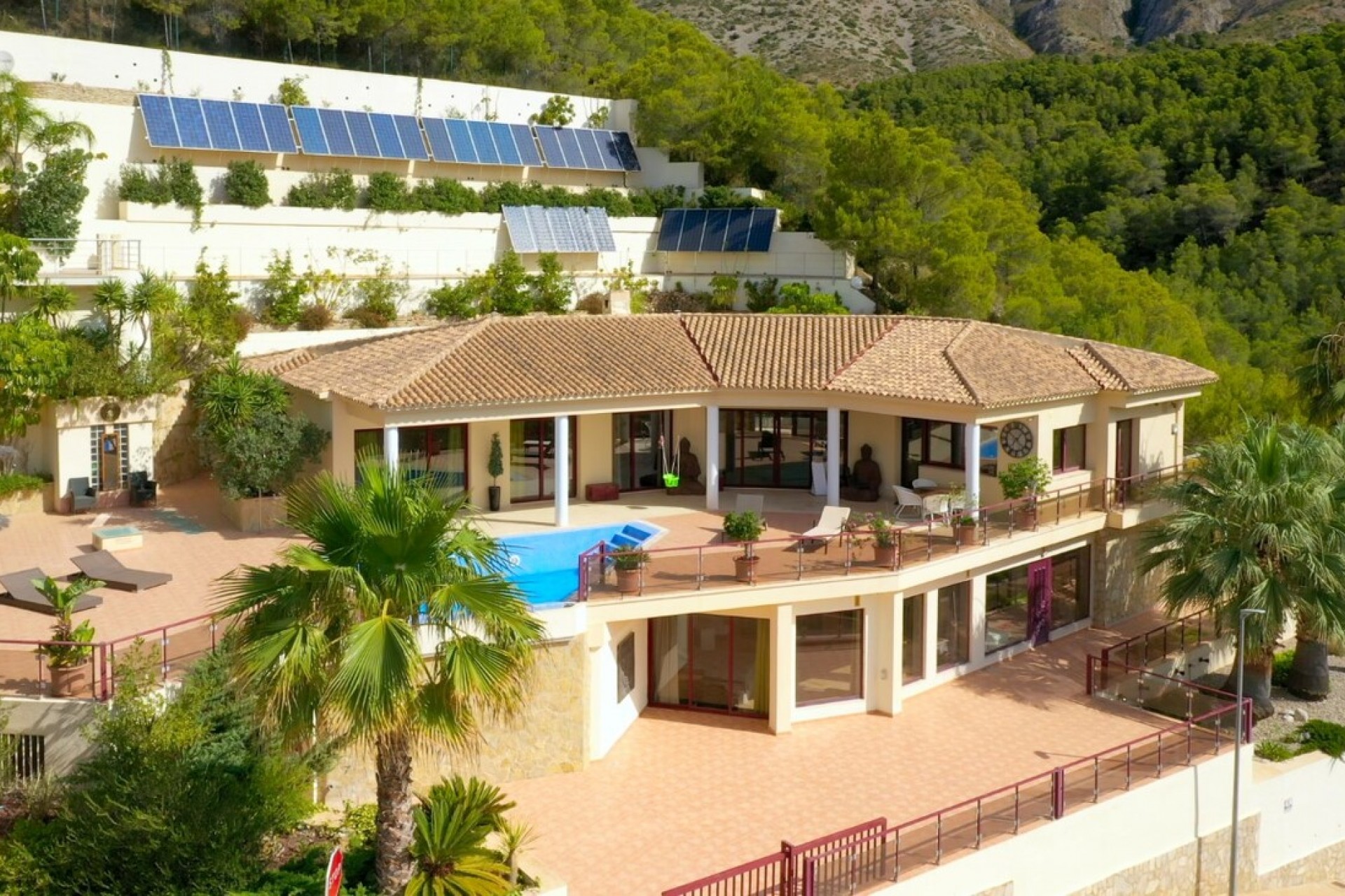 Återförsäljning - Villa -
Callosa D'en Sarria - Costa Blanca