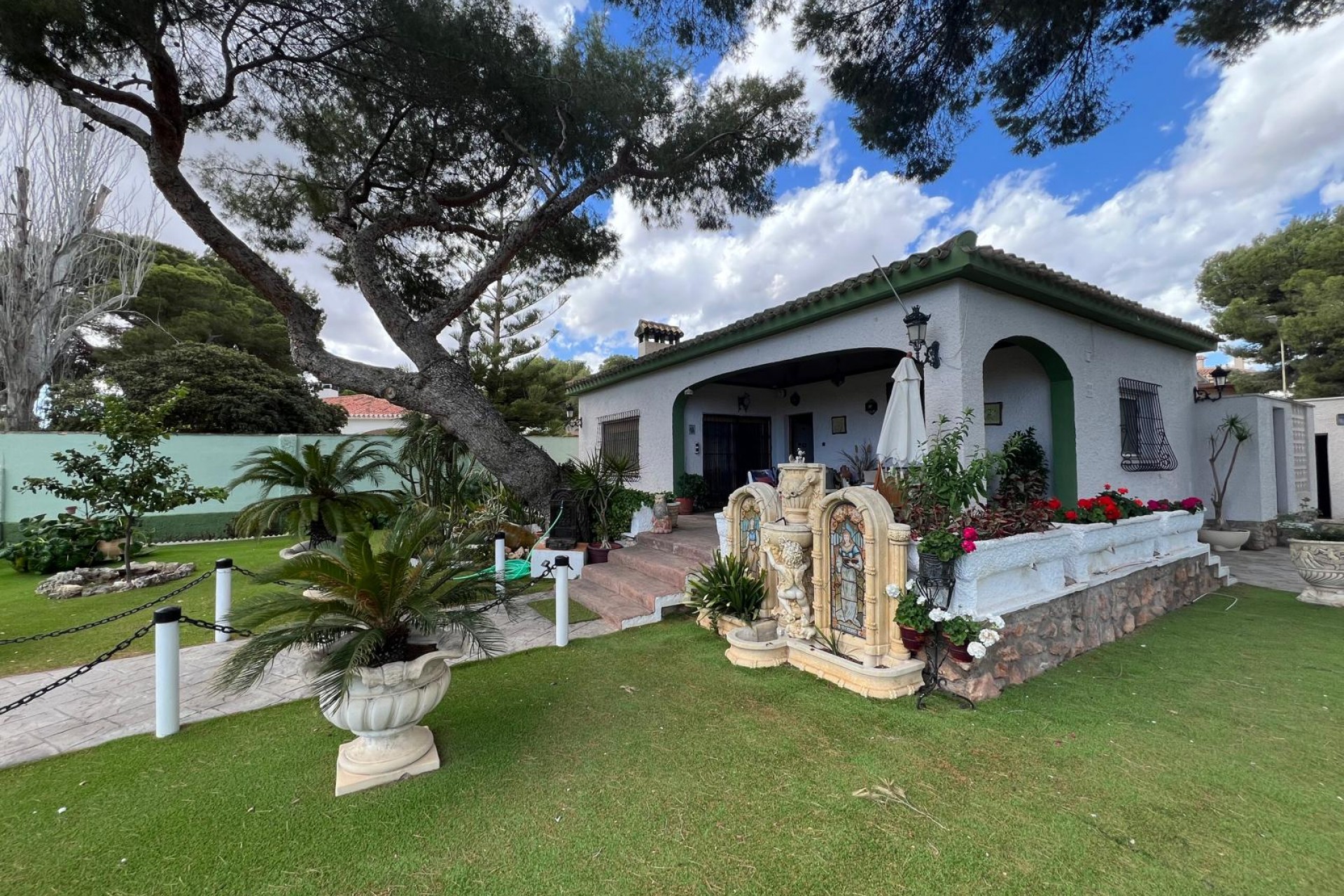 Återförsäljning - Villa -
Campoamor - Costa Blanca