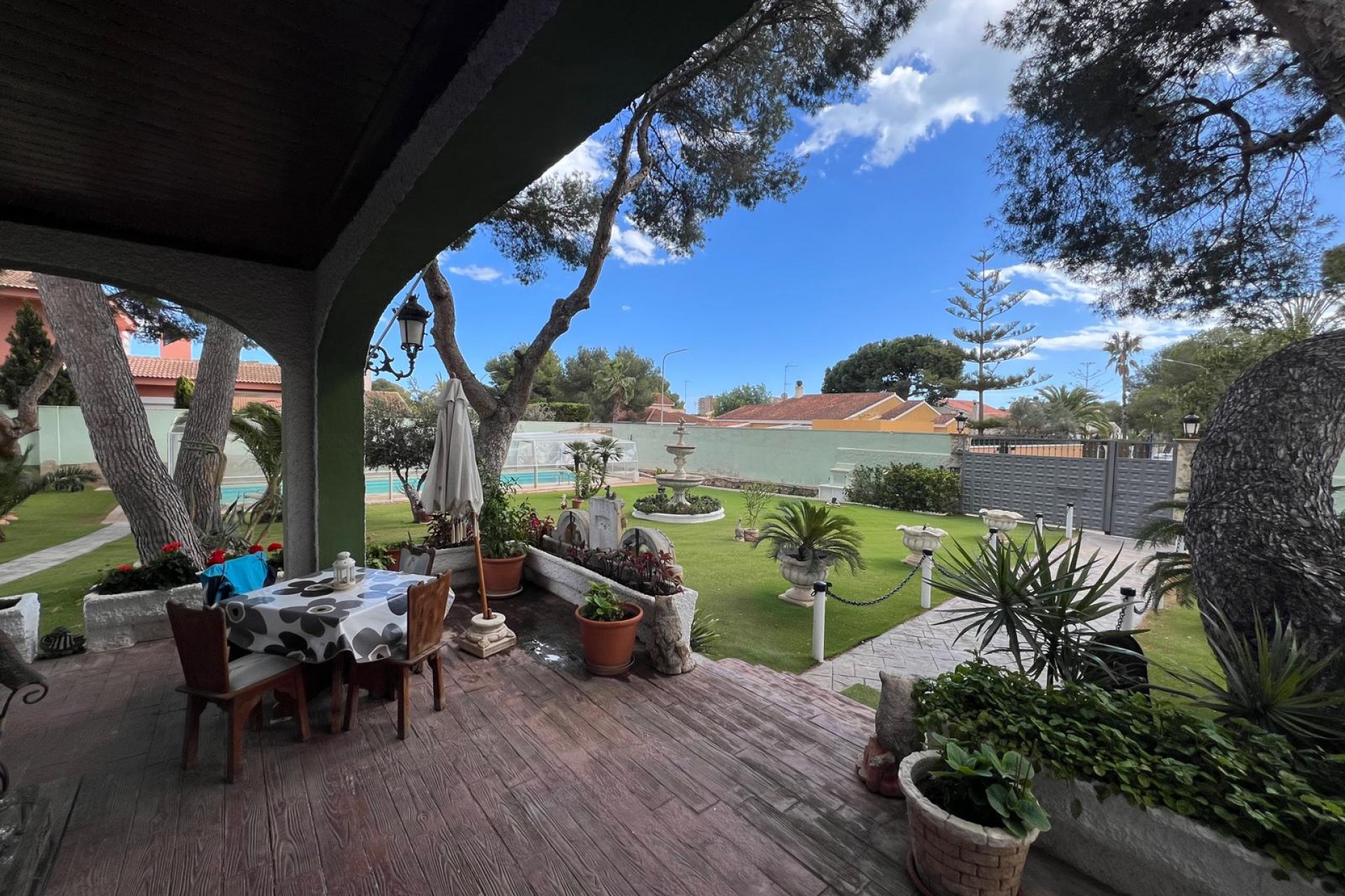 Återförsäljning - Villa -
Campoamor - Costa Blanca