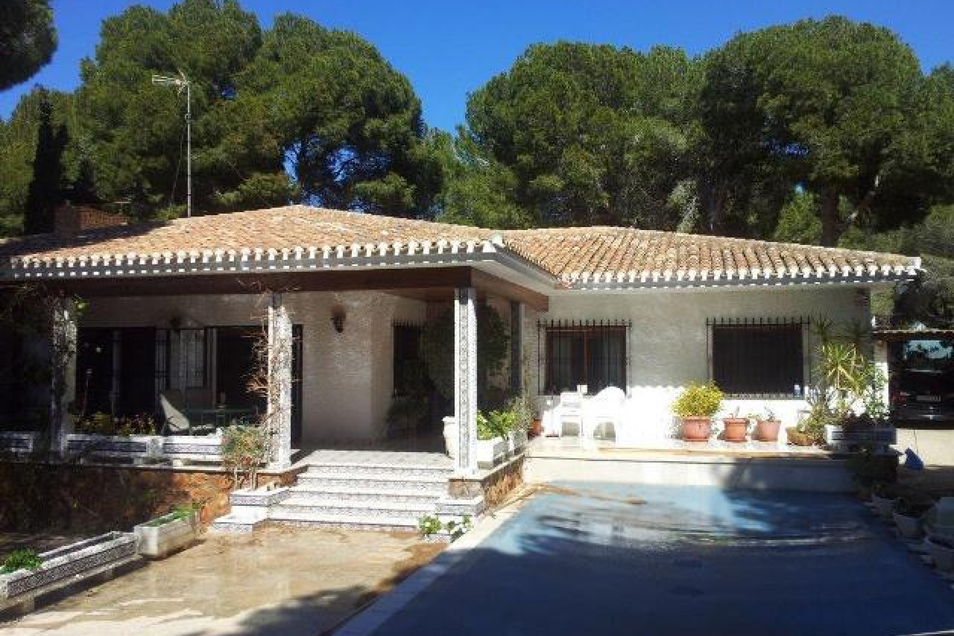 Återförsäljning - Villa -
Campoamor - Costa Blanca