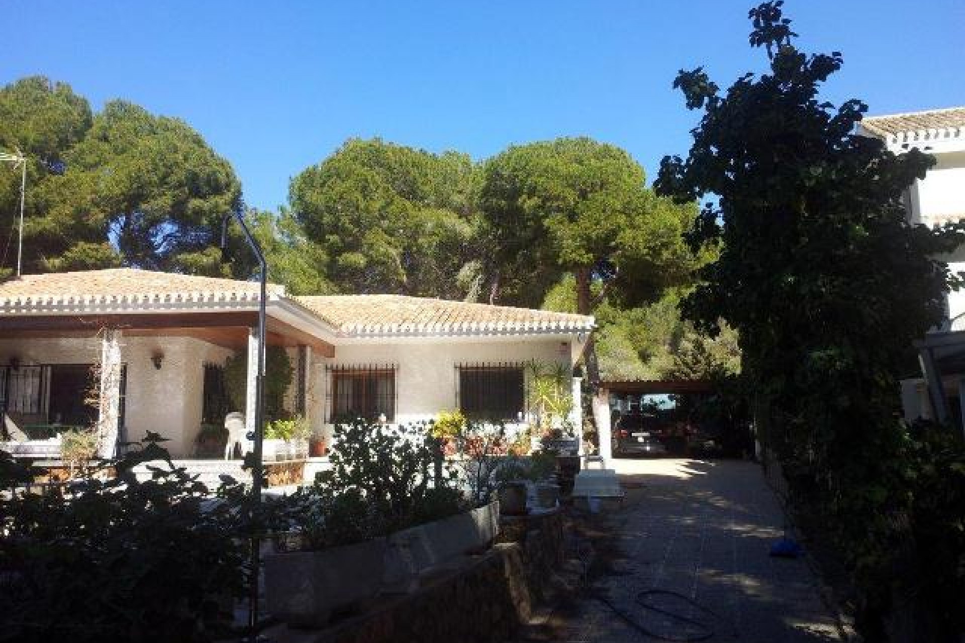 Återförsäljning - Villa -
Campoamor - Costa Blanca