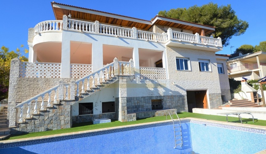 Återförsäljning - Villa -
Campoamor - Costa Blanca