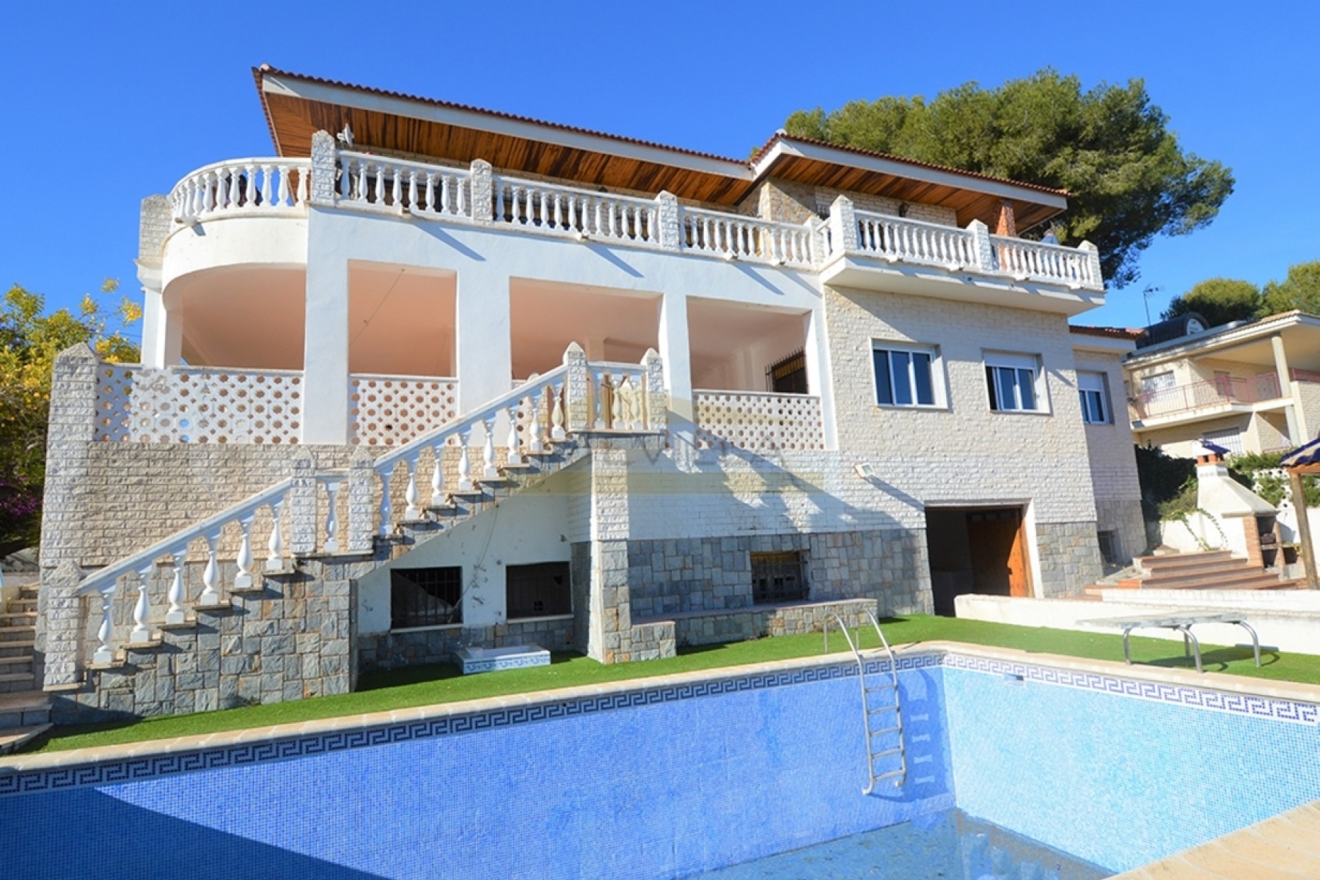 Återförsäljning - Villa -
Campoamor - Costa Blanca