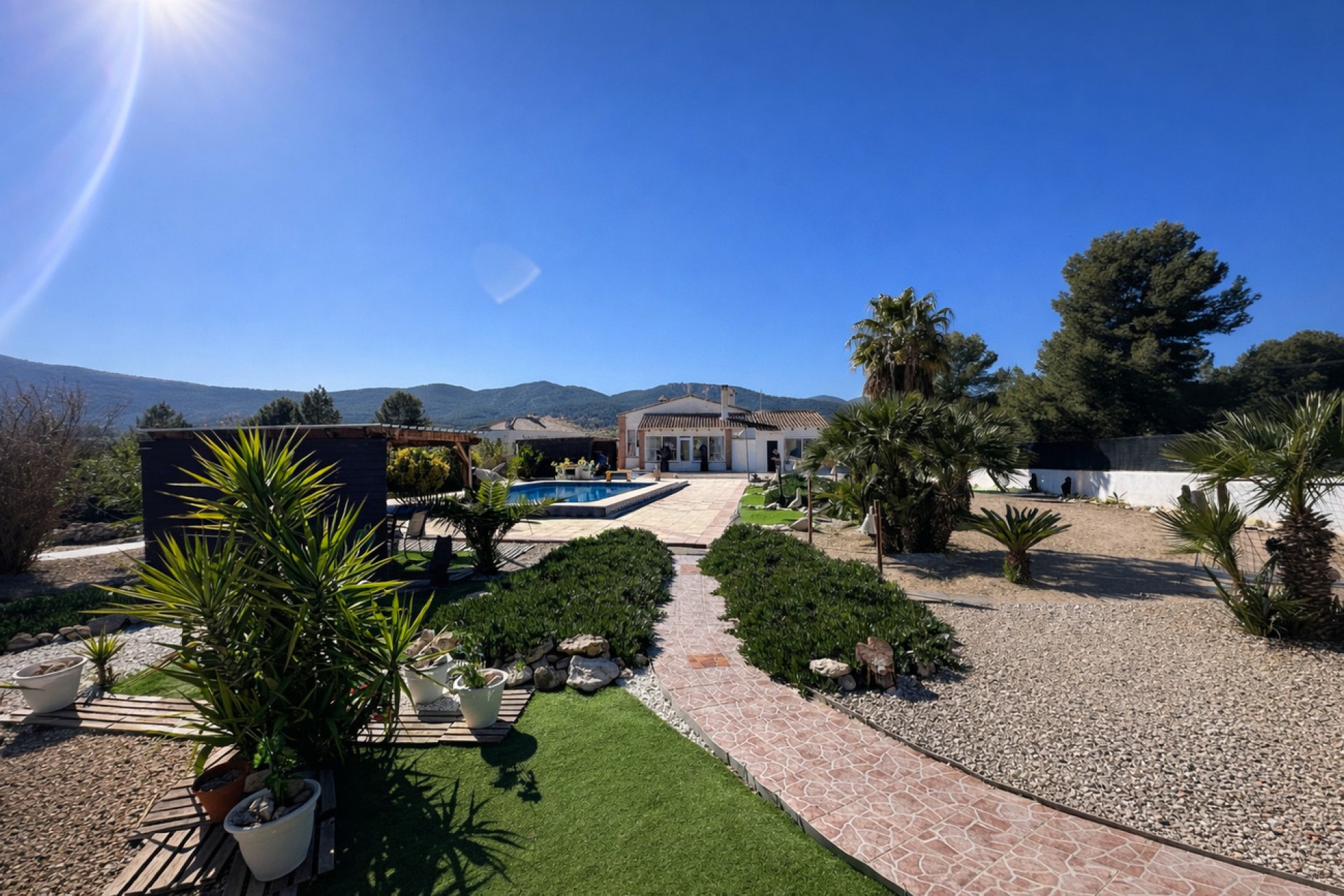 Återförsäljning - Villa -
Castalla - Costa Blanca