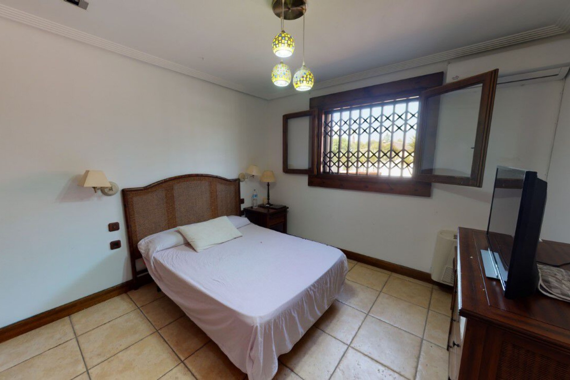 Återförsäljning - Villa -
Catral - Costa Blanca