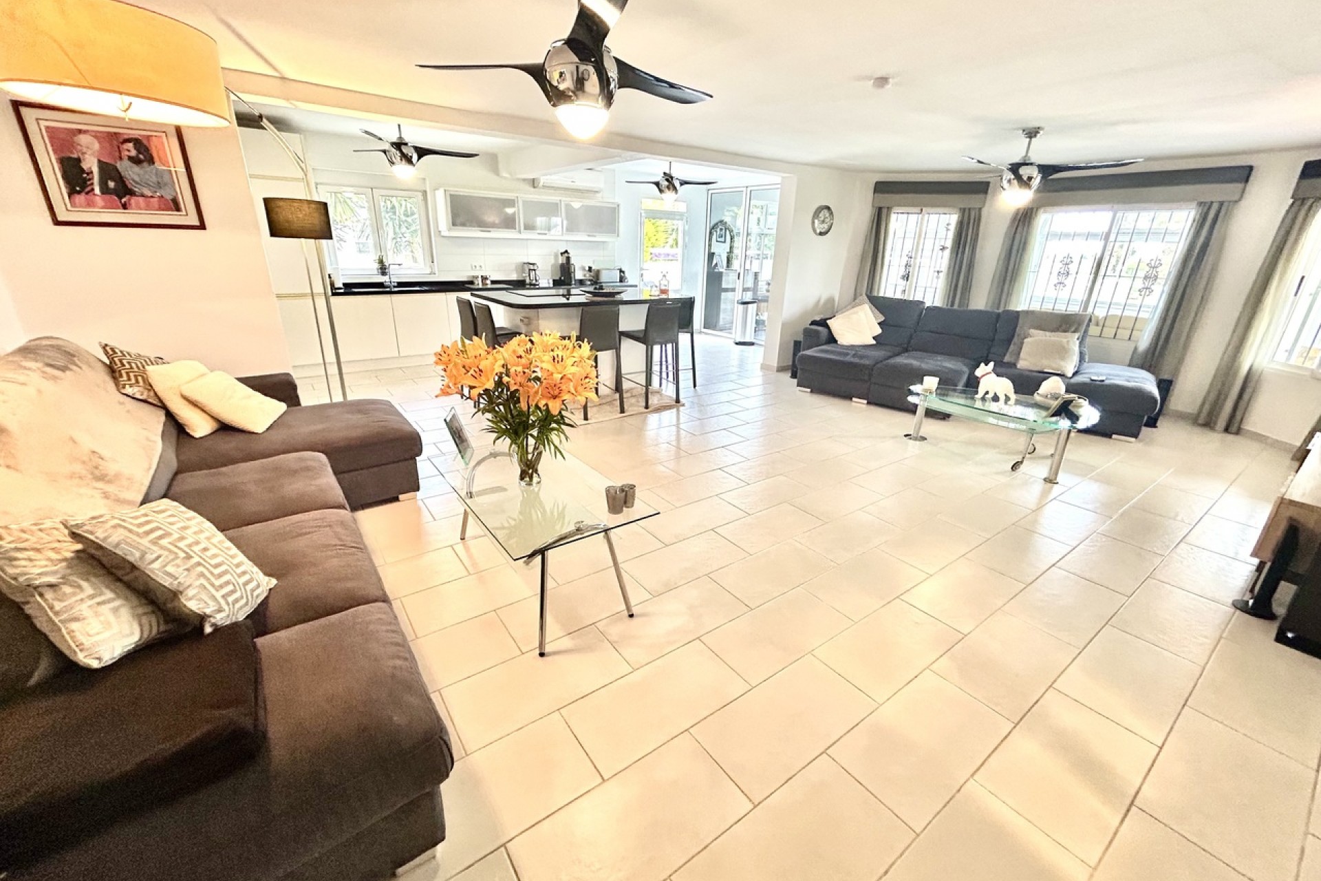 Återförsäljning - Villa -
Catral - Costa Blanca