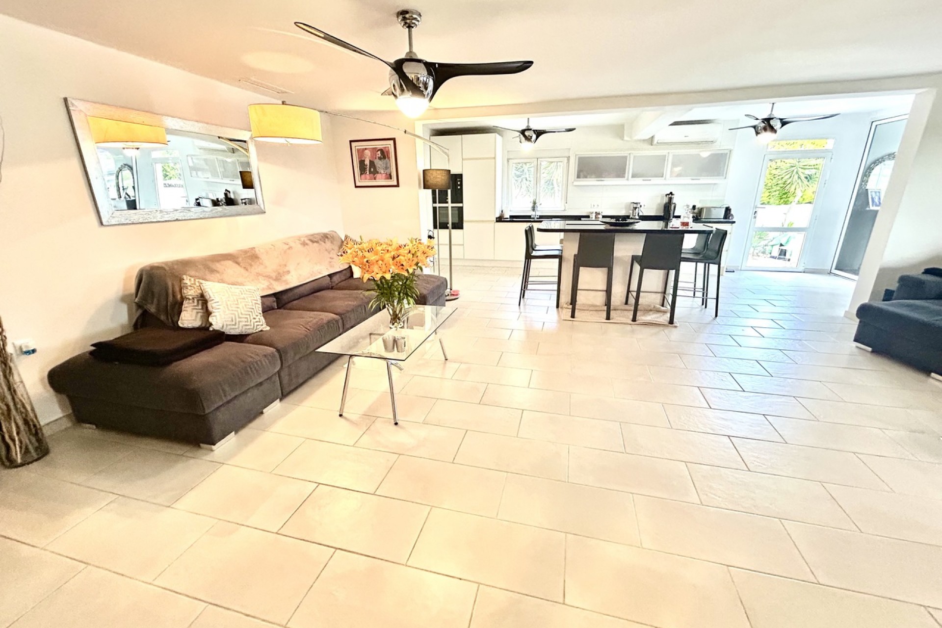 Återförsäljning - Villa -
Catral - Costa Blanca