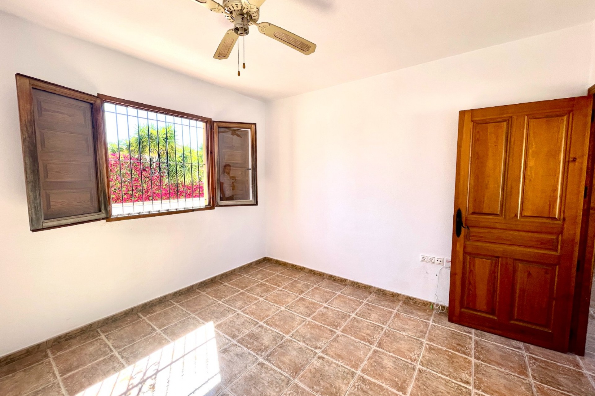 Återförsäljning - Villa -
Catral - Costa Blanca