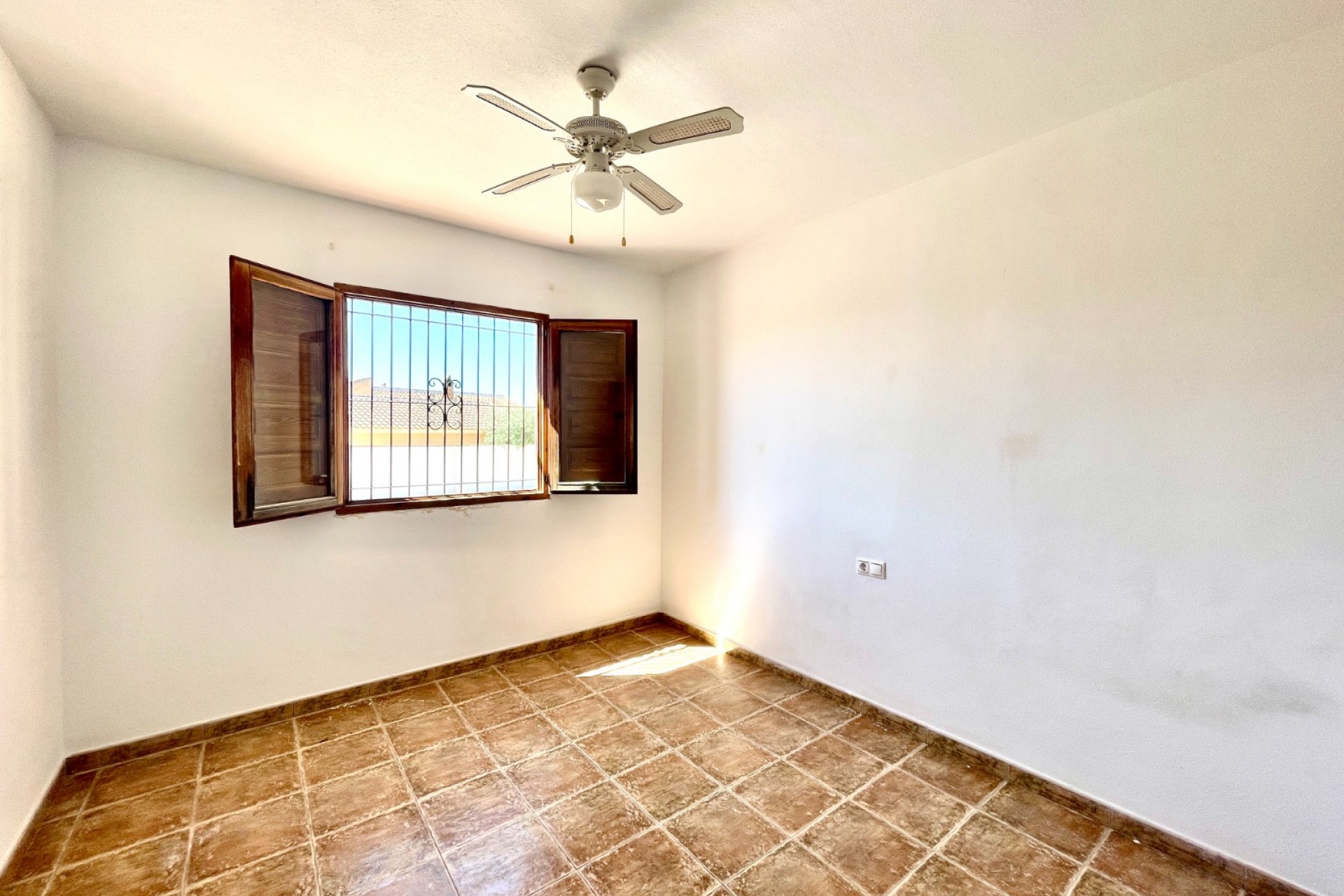 Återförsäljning - Villa -
Catral - Costa Blanca