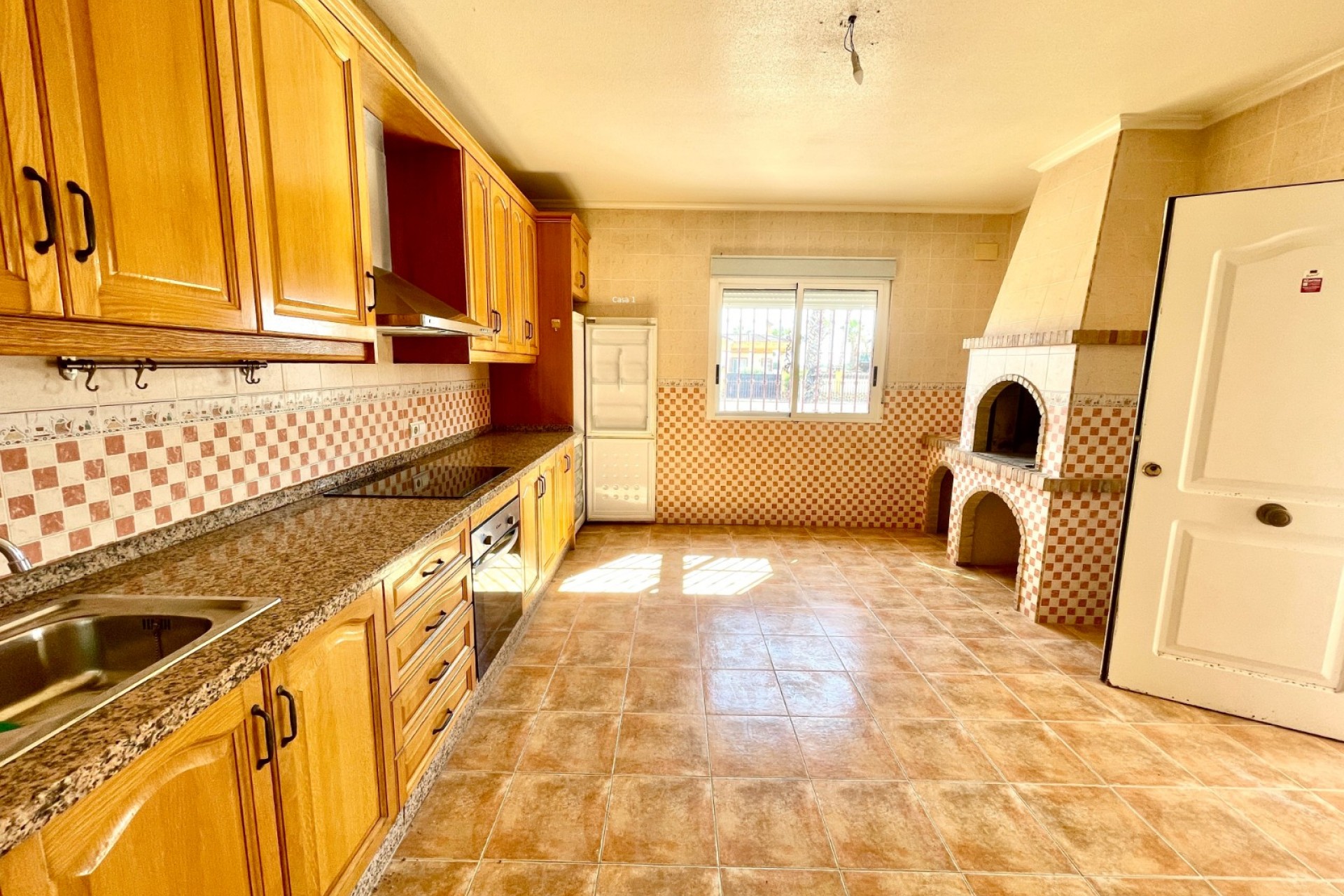Återförsäljning - Villa -
Catral - Costa Blanca
