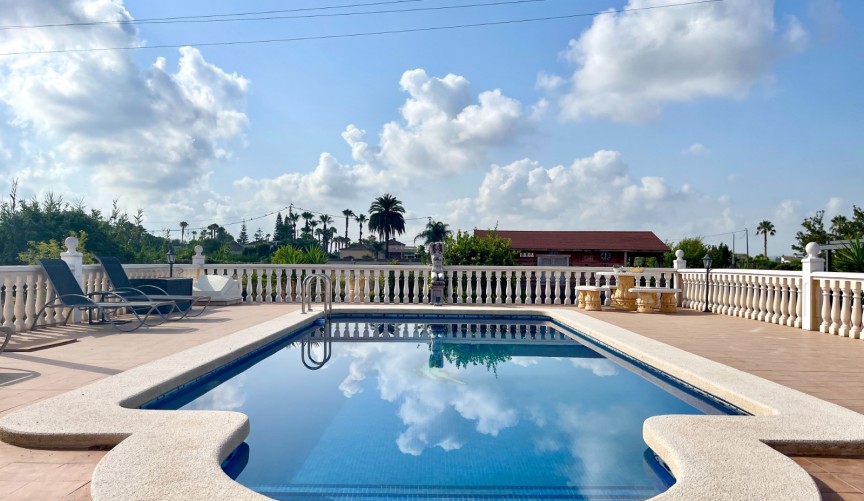 Återförsäljning - Villa -
Catral - Costa Blanca