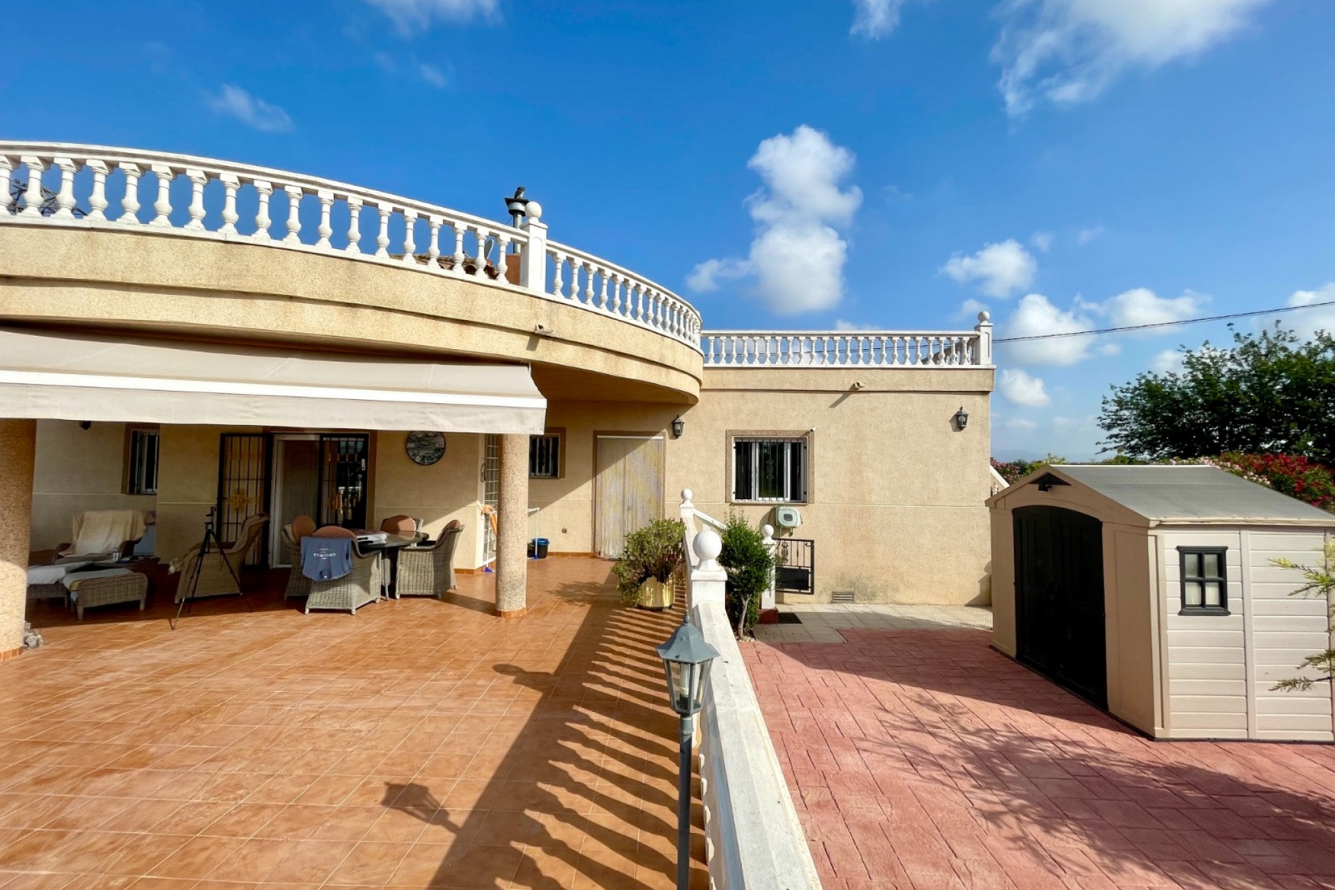 Återförsäljning - Villa -
Catral - Costa Blanca