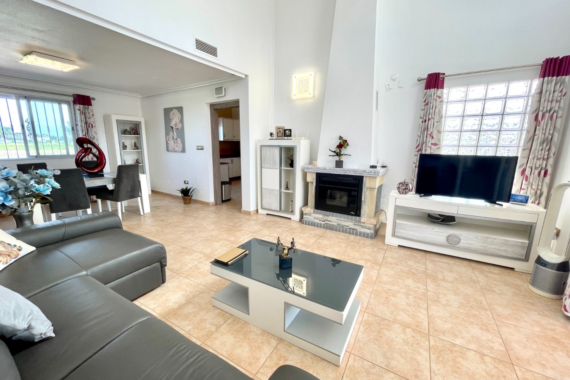 Återförsäljning - Villa -
Catral - Costa Blanca