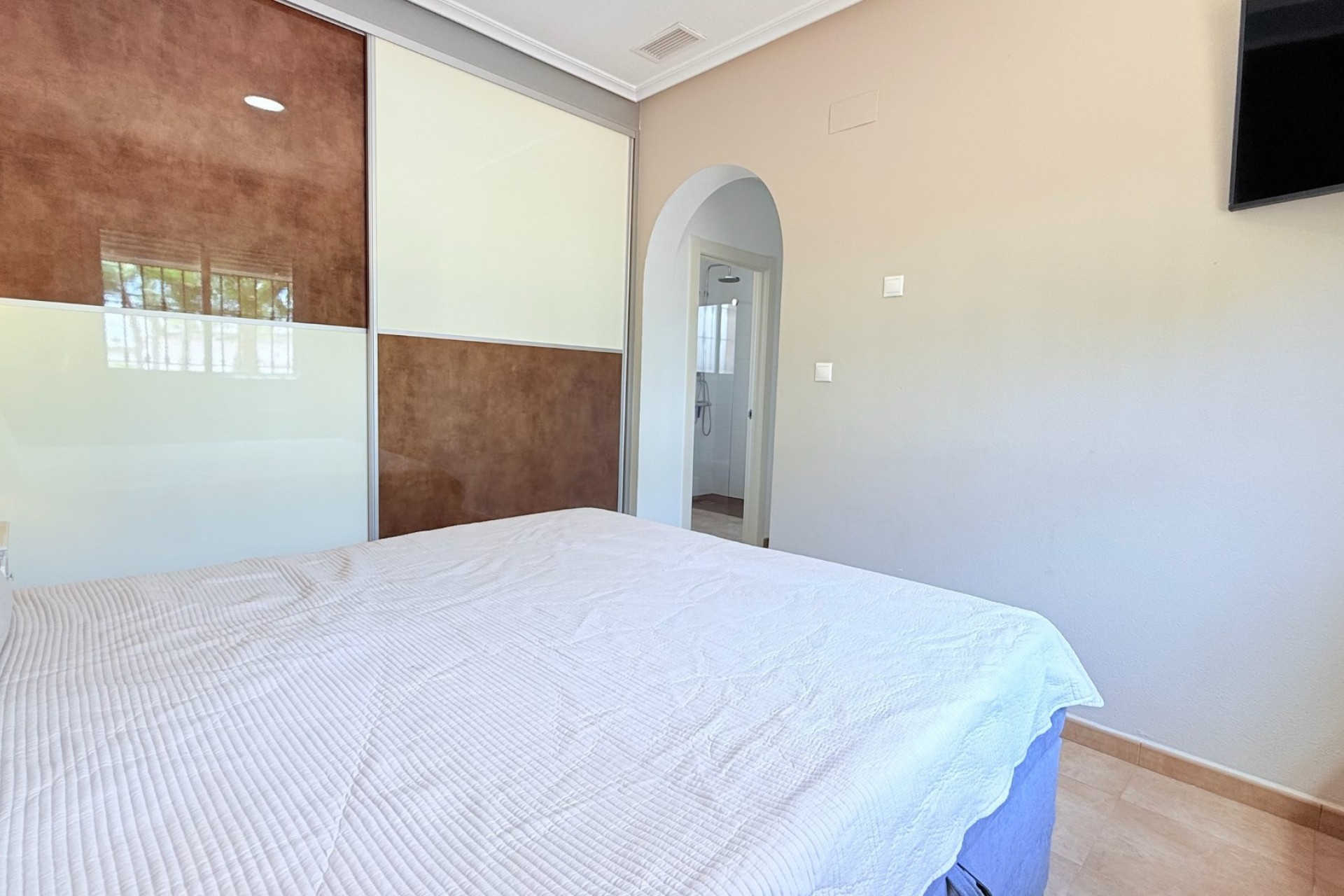 Återförsäljning - Villa -
Catral - Costa Blanca