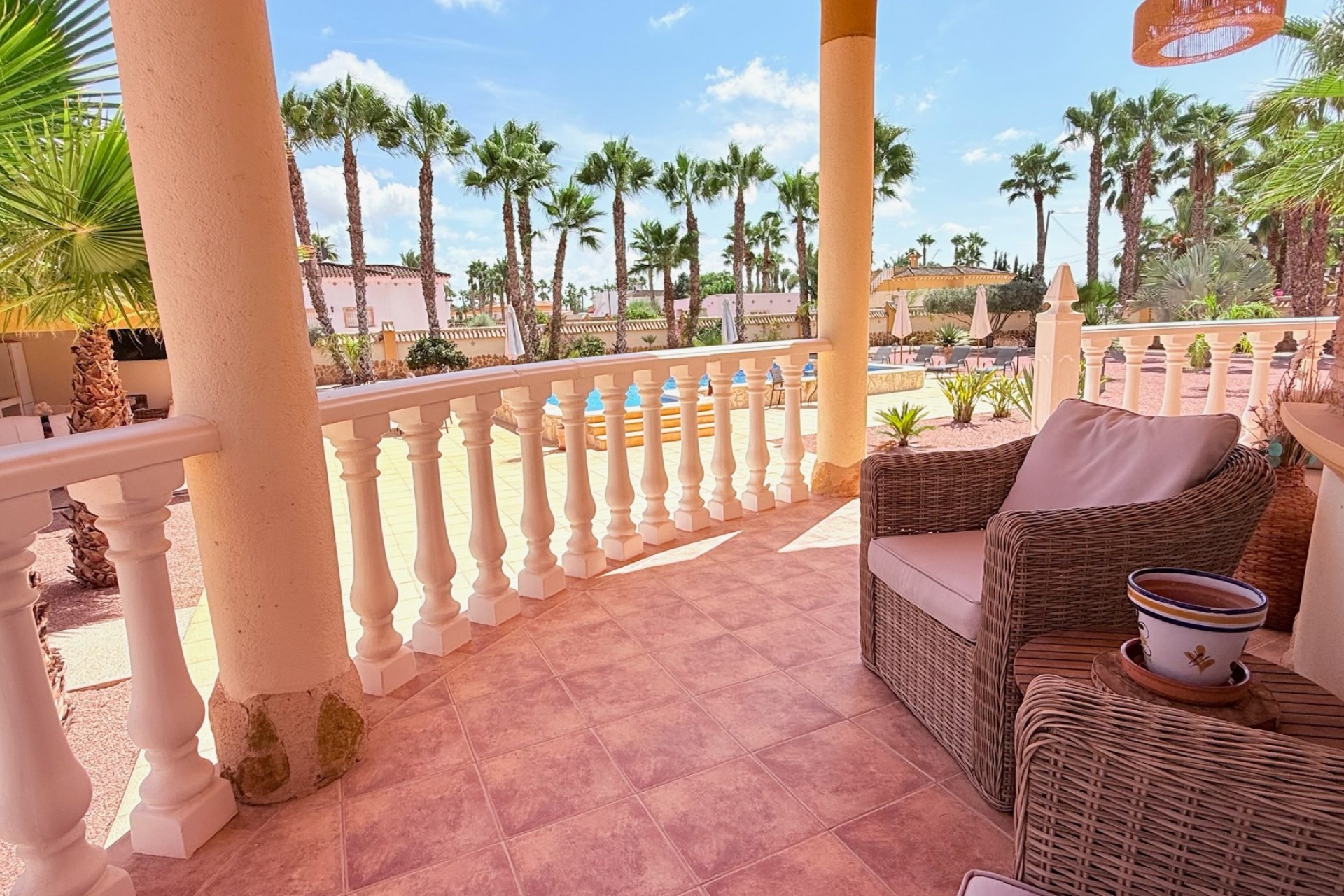 Återförsäljning - Villa -
Catral - Costa Blanca