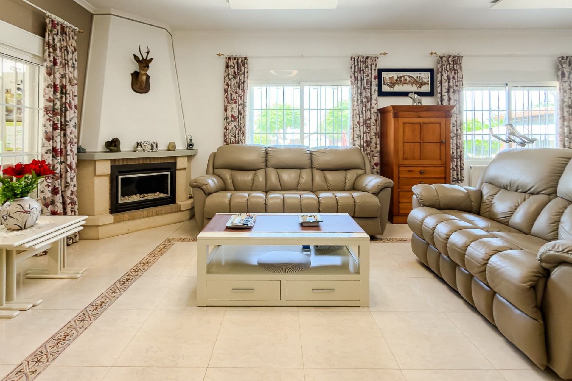 Återförsäljning - Villa -
Catral - Costa Blanca