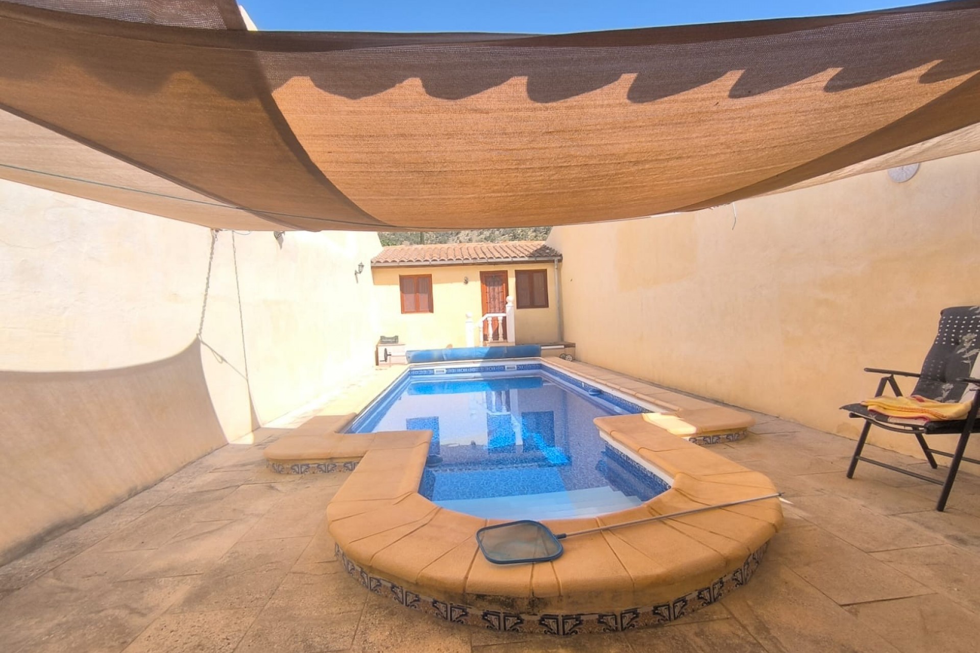 Återförsäljning - Villa -
Chinorlet - Inland