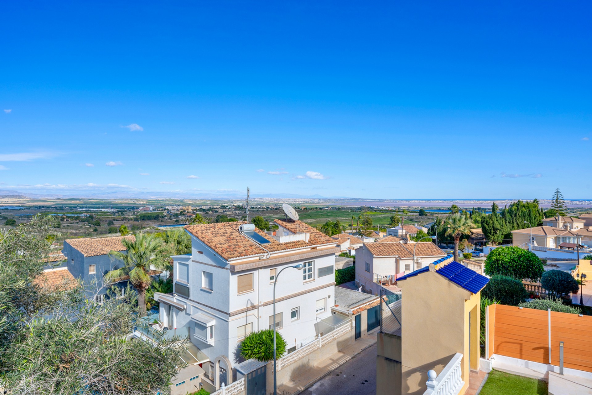Återförsäljning - Villa -
Ciudad De Las Comunicaciones - Costa Blanca