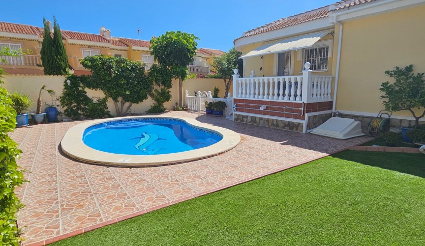 Återförsäljning - Villa -
Ciudad Quesada - Costa Blanca