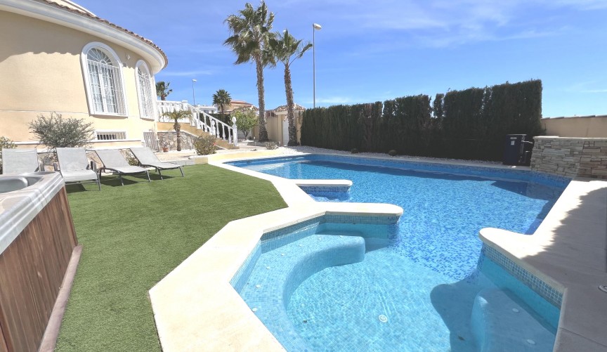 Återförsäljning - Villa -
Ciudad Quesada - Costa Blanca