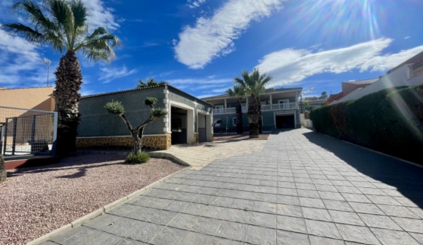 Återförsäljning - Villa -
Ciudad Quesada - Costa Blanca