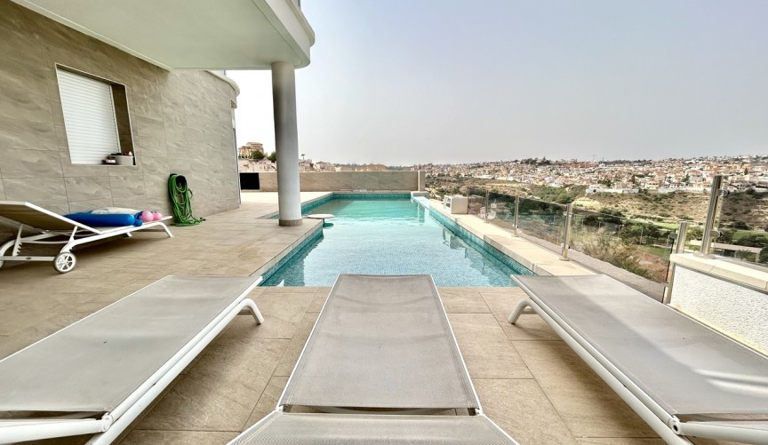 Återförsäljning - Villa -
Ciudad Quesada - Costa Blanca