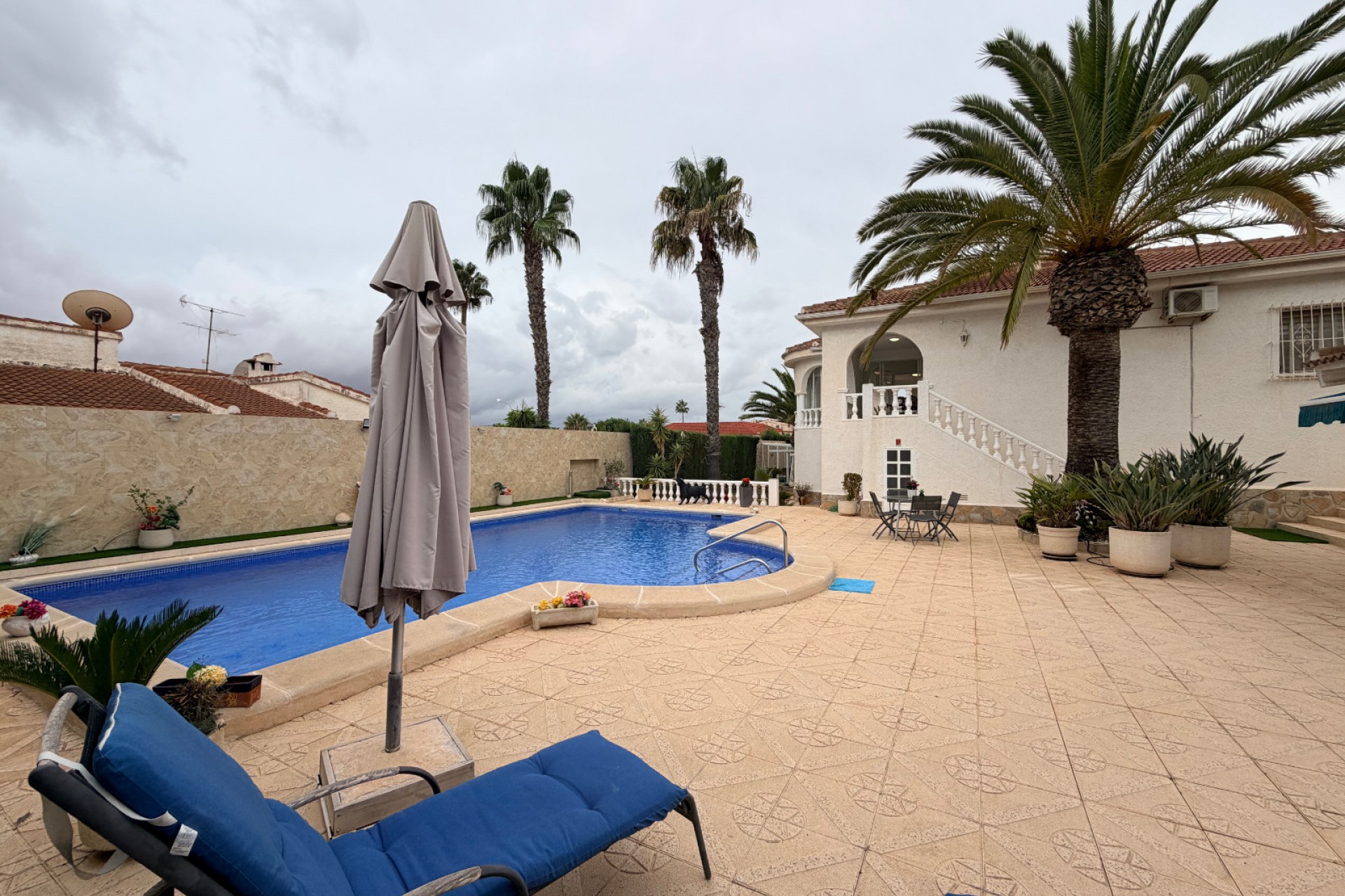 Återförsäljning - Villa -
Ciudad Quesada - Costa Blanca