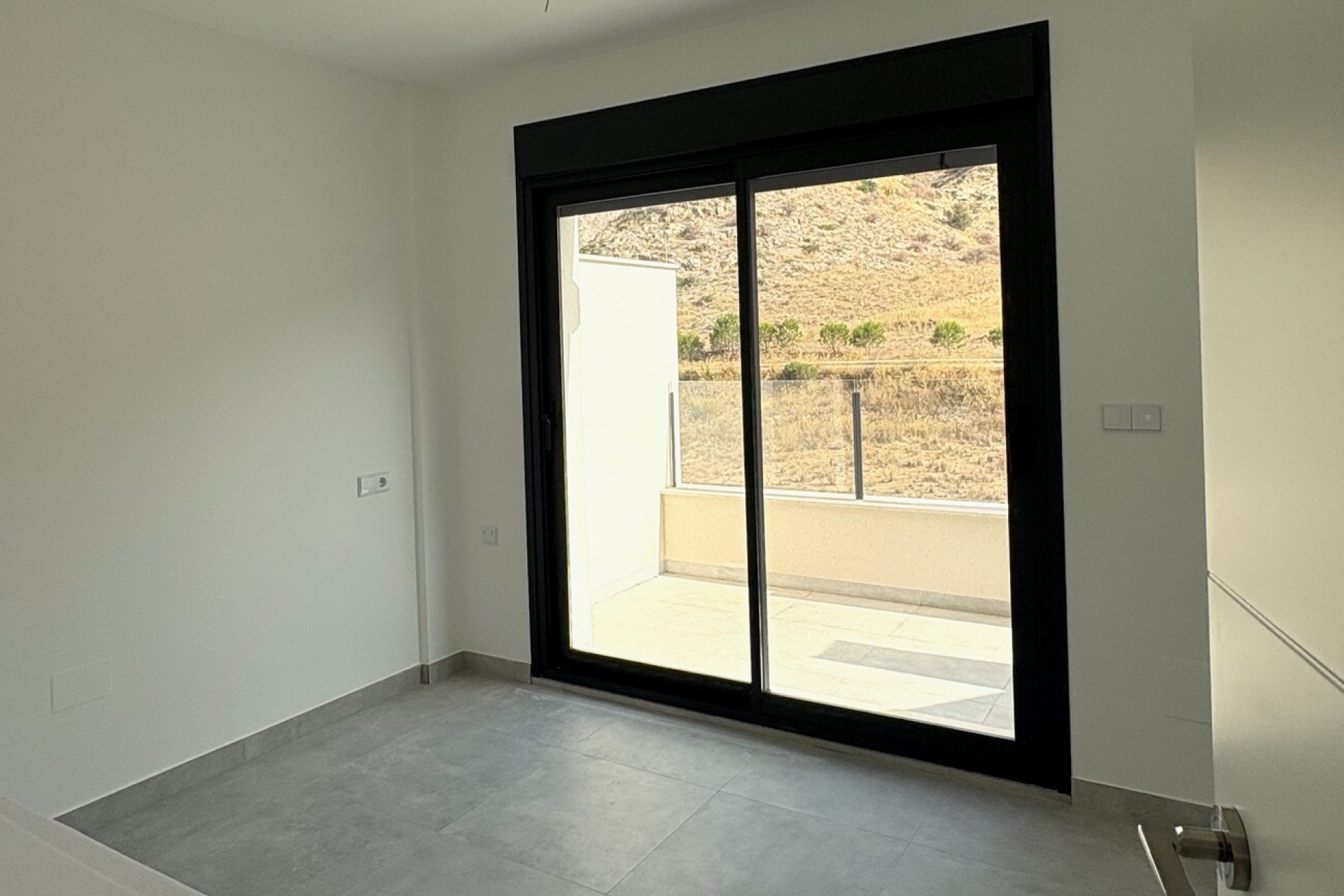 Återförsäljning - Villa -
Cox - Costa Blanca