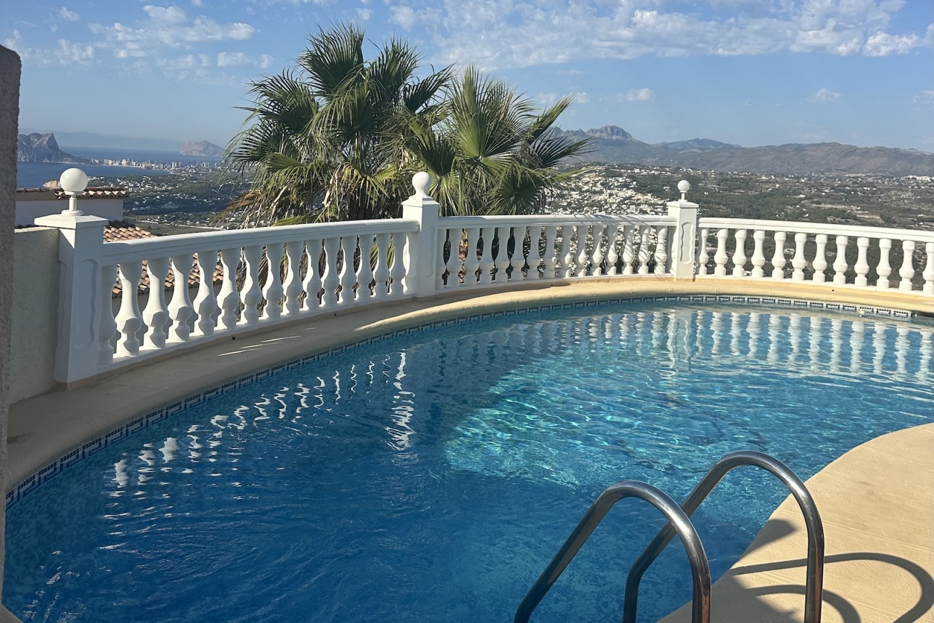 Återförsäljning - Villa -
Cumbre del Sol - Costa Blanca