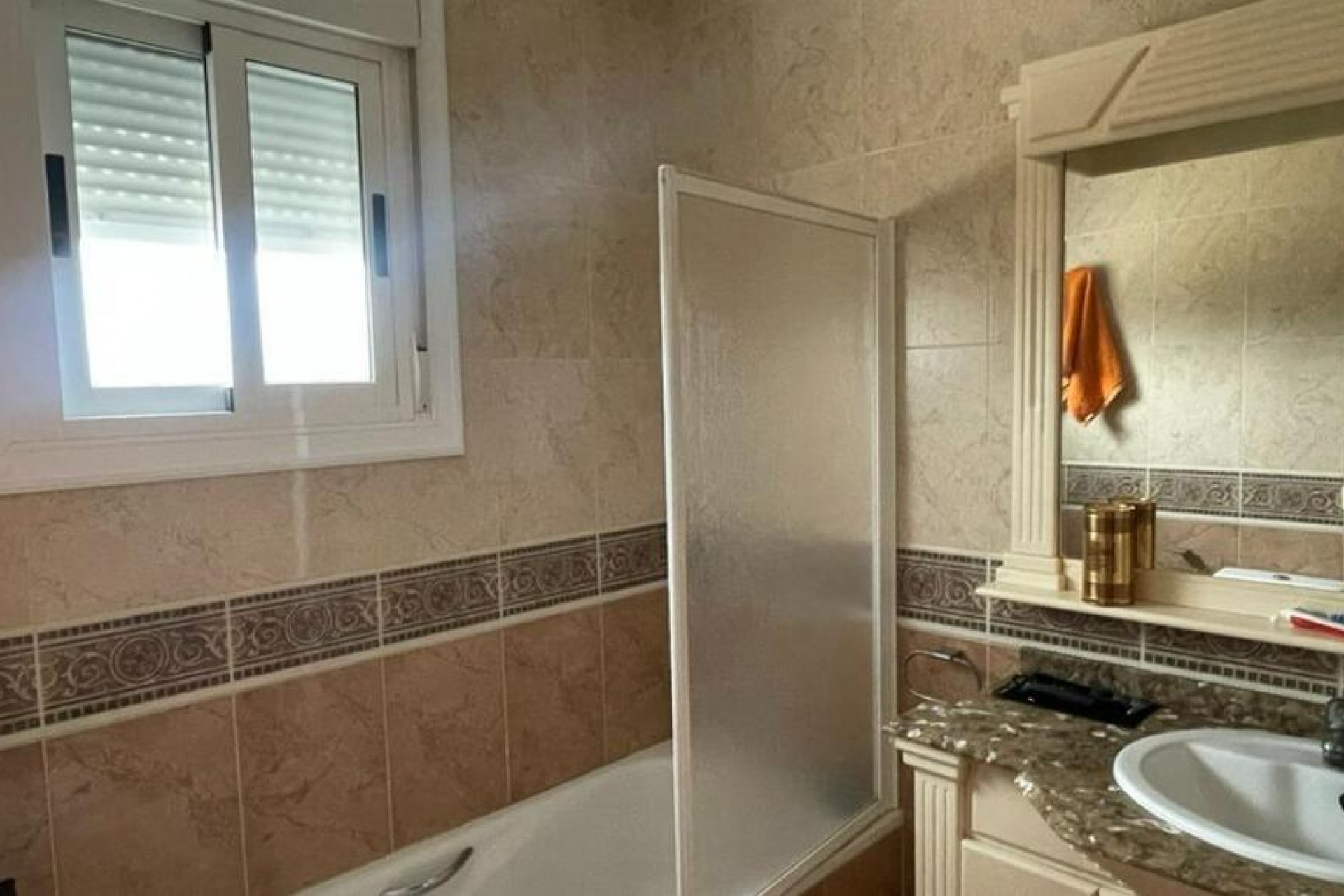 Återförsäljning - Villa -
Daya Vieja - Costa Blanca