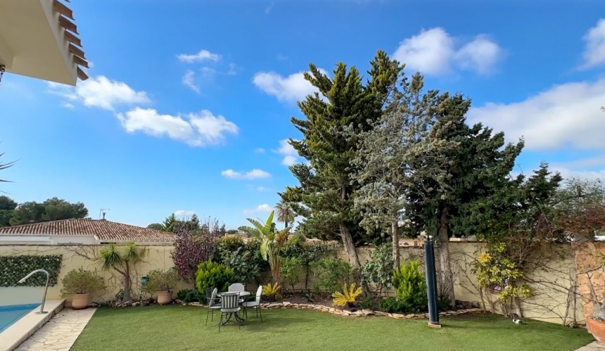 Återförsäljning - Villa -
Dehesa de Campoamor - Costa Blanca