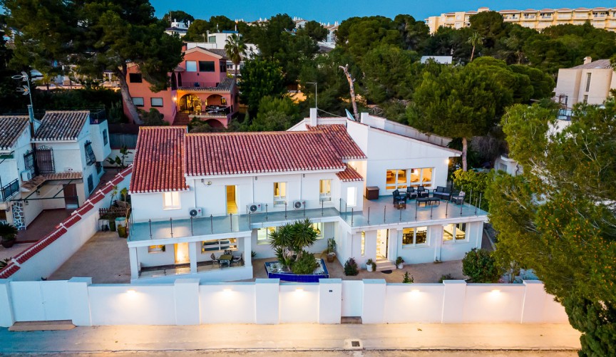 Återförsäljning - Villa -
Dehesa de Campoamor - Costa Blanca