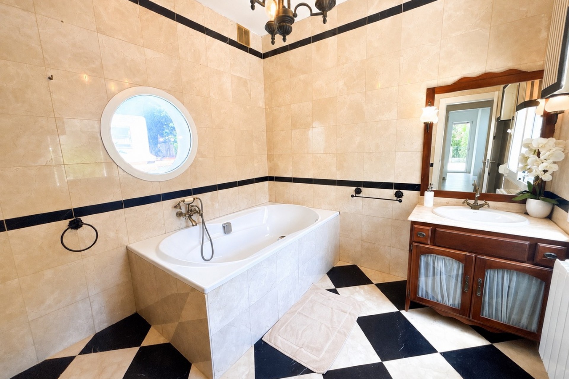Återförsäljning - Villa -
Dehesa de Campoamor - Costa Blanca
