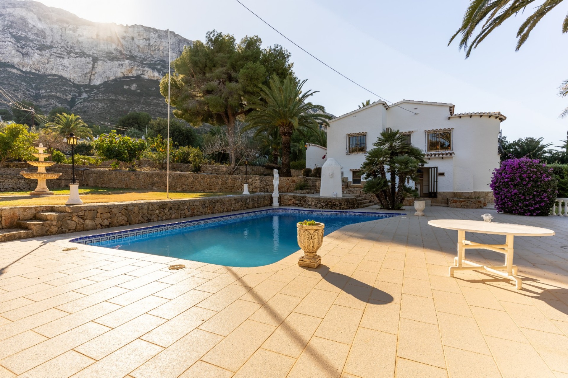 Återförsäljning - Villa -
Denia - Costa Blanca