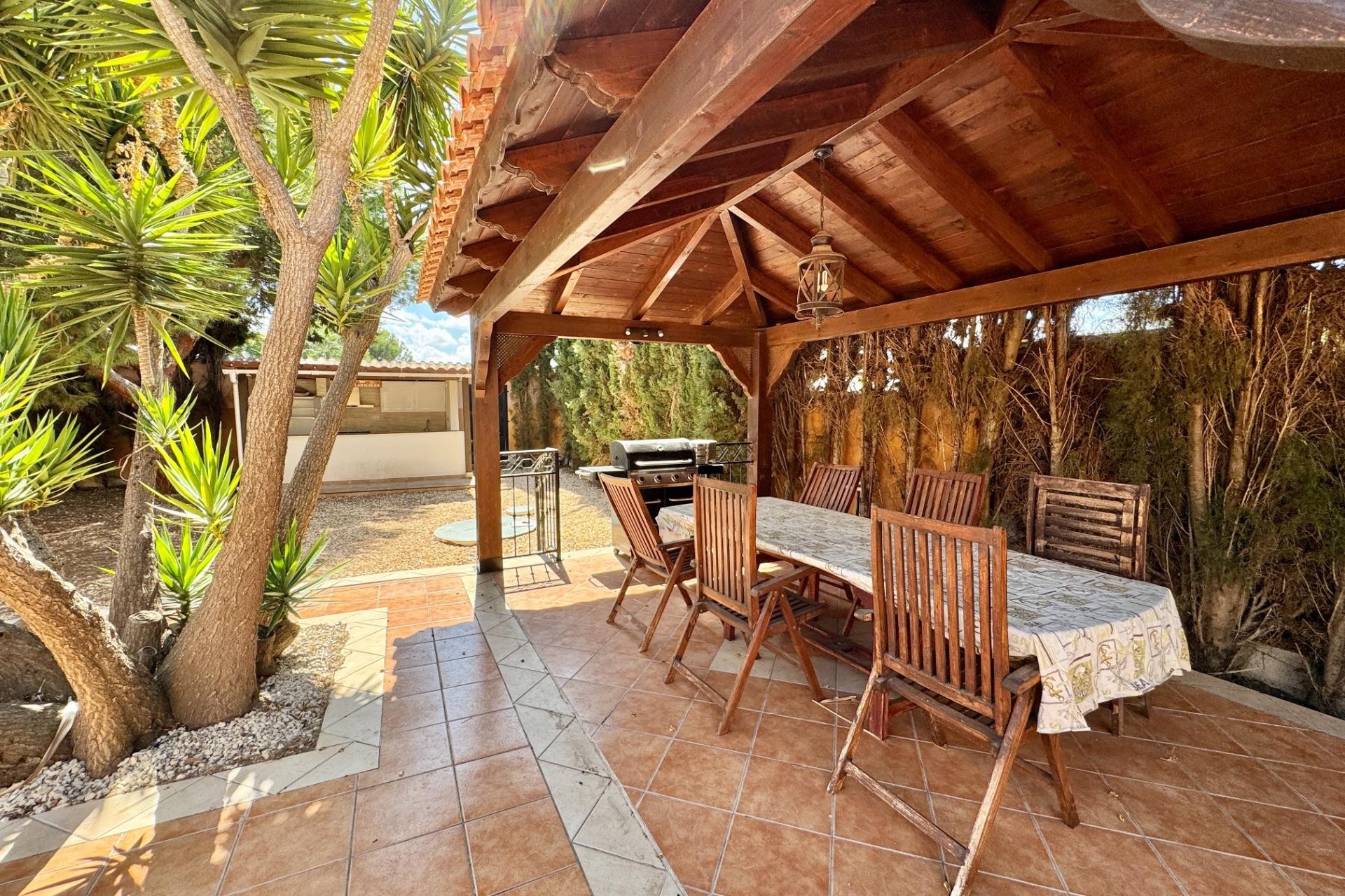 Återförsäljning - Villa -
Dolores - Cmno. Escorredor